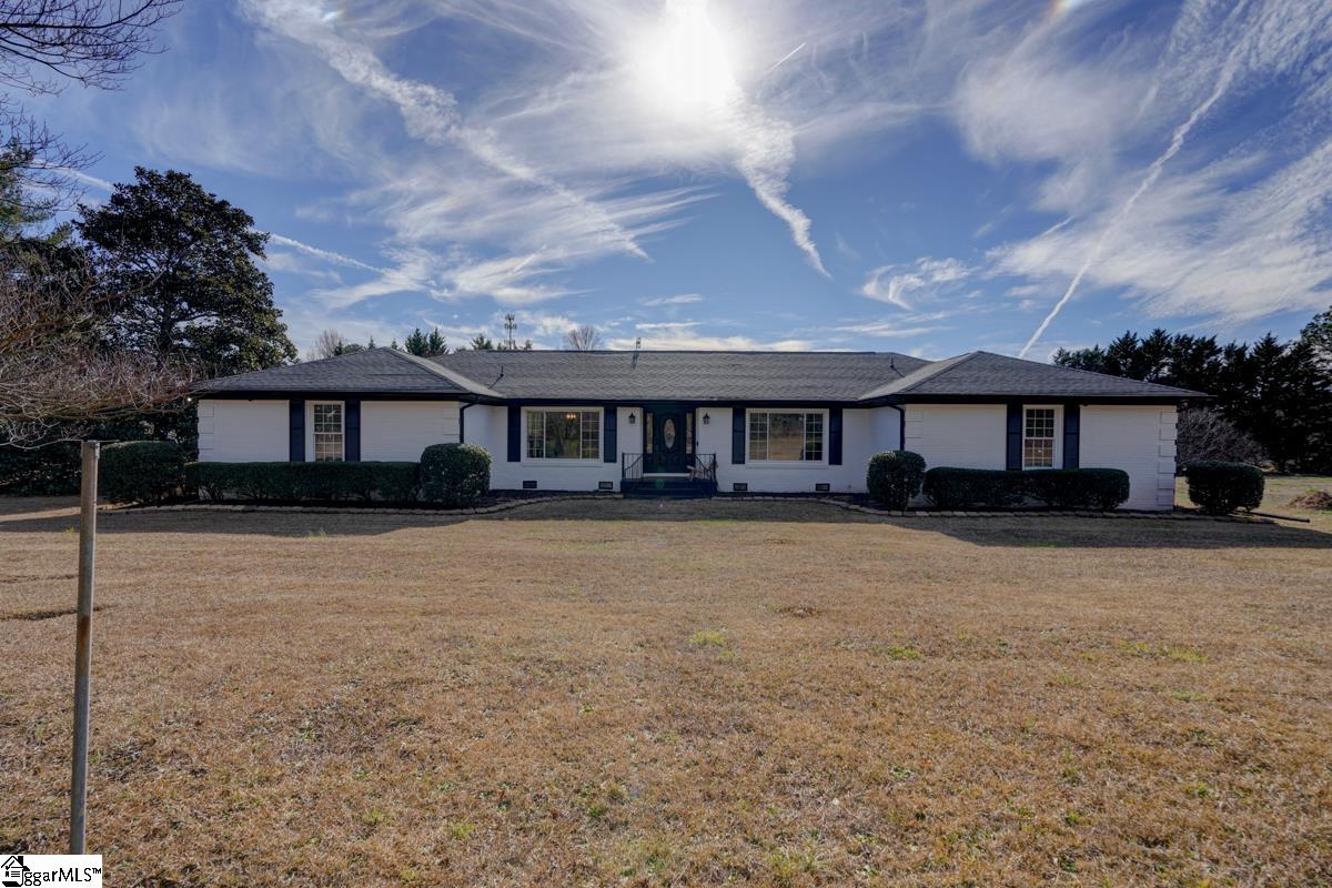 690 Zion Hill Road, Spartanburg SC 29307