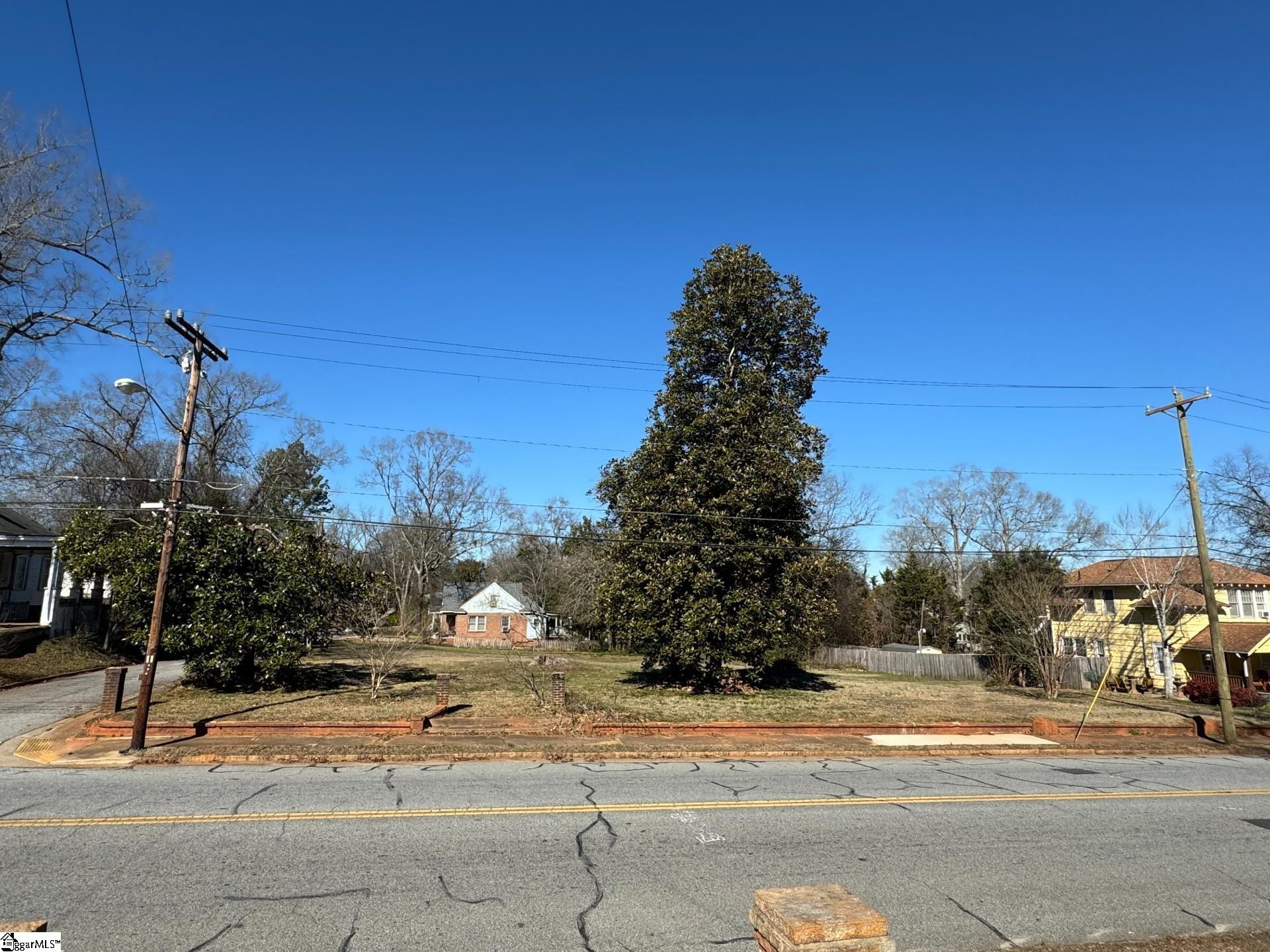 810 W Market Street, Anderson SC 29624