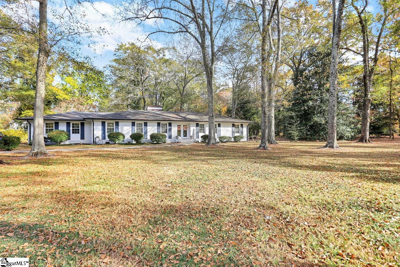 702 Brown Avenue, Belton SC 29627