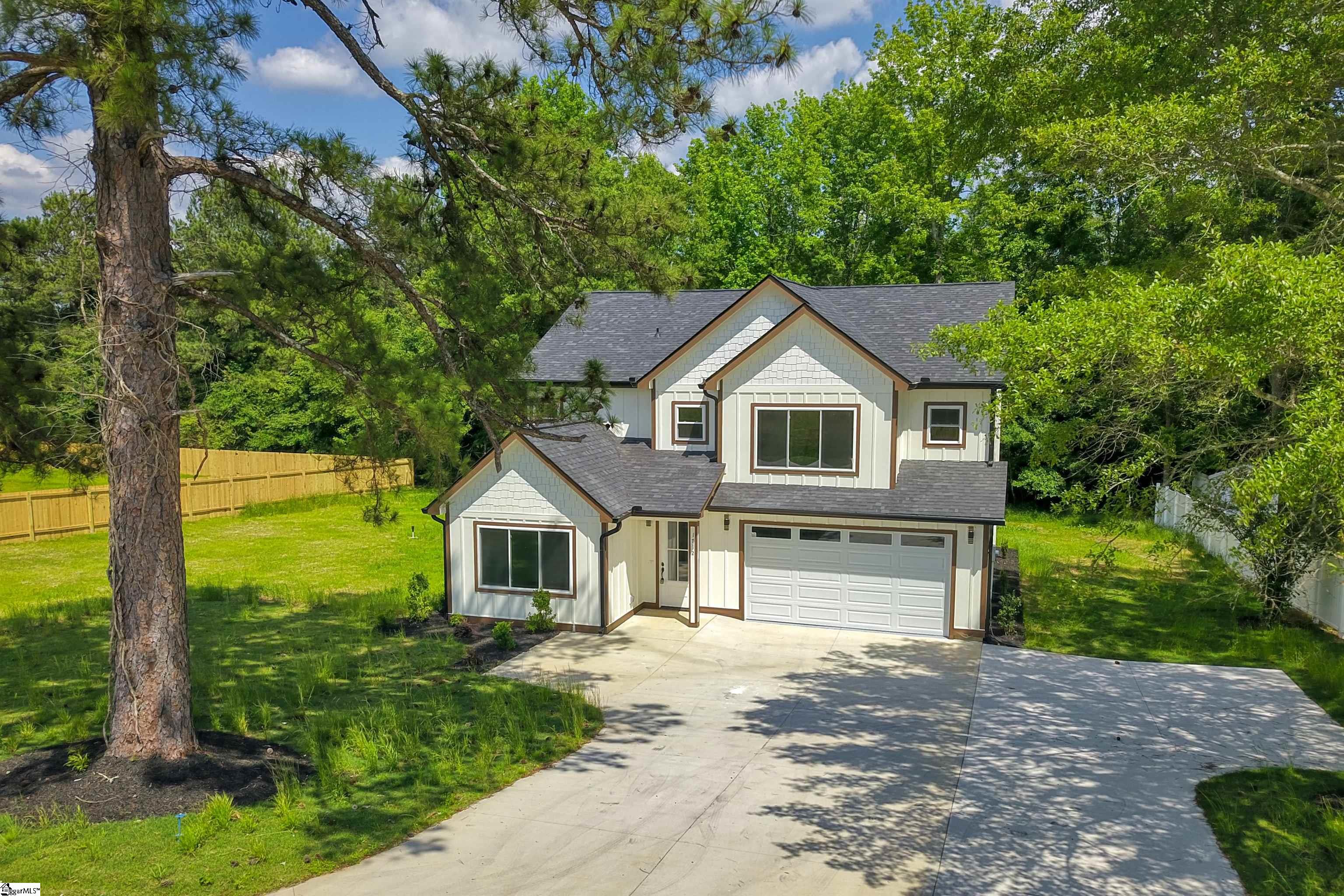 1712 Davis Road, Woodruff SC 29388