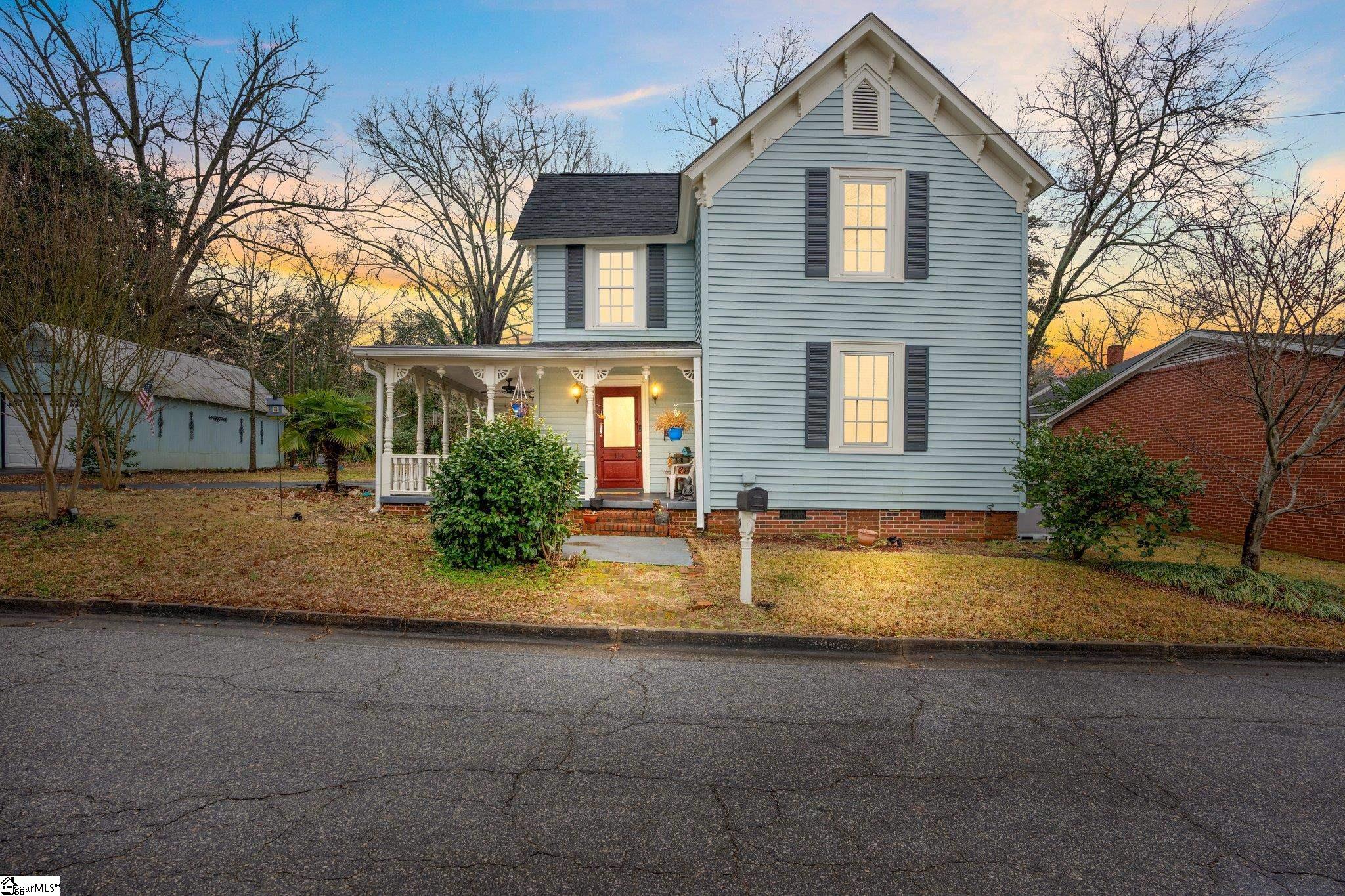 114 Martin Street, Laurens SC 29360-2820