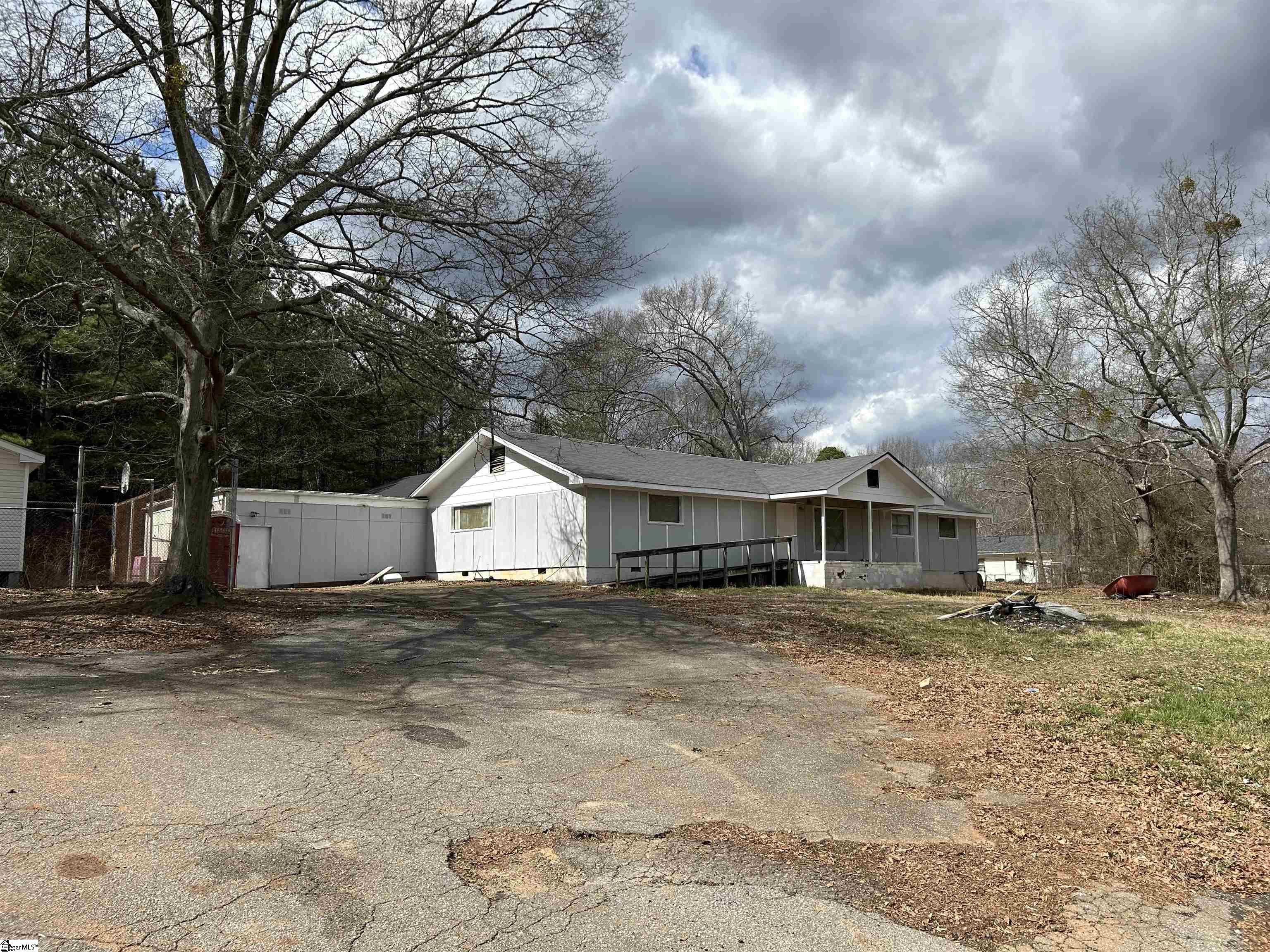 100 Clary, Spartanburg, South Carolina image 3