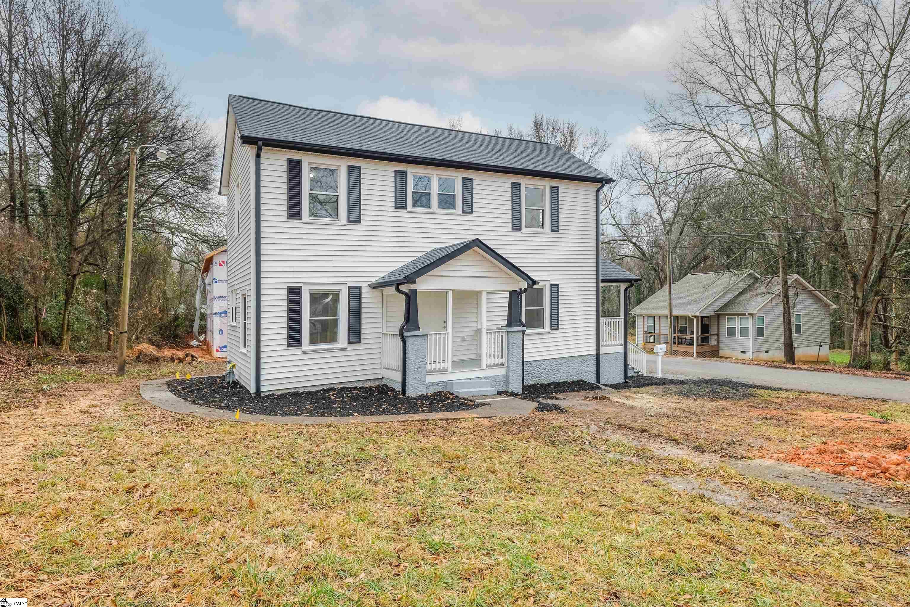 221 W Pine Street, Woodruff SC 29388