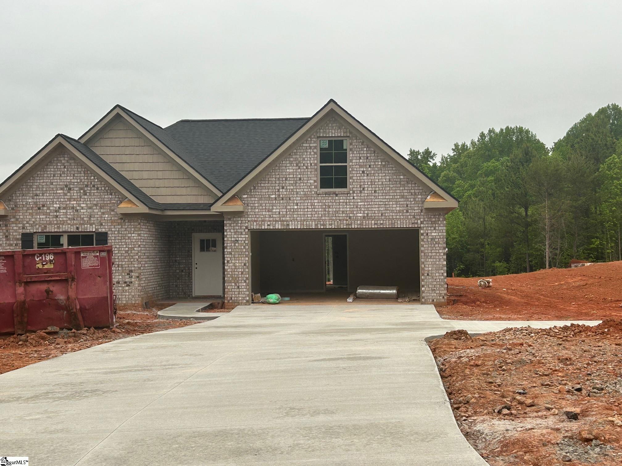 237 Carriage Gate Drive Wellford, SC 29385