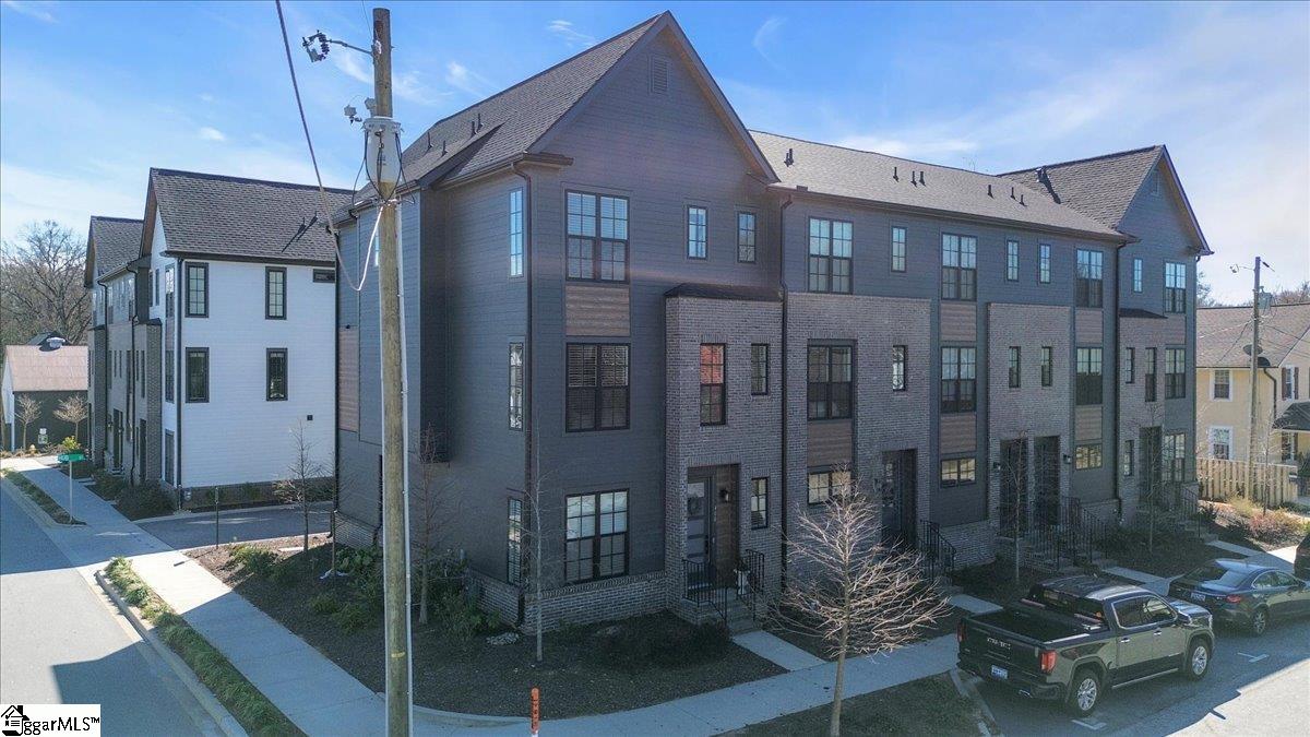 400 Echols Street, Greenville SC 29601