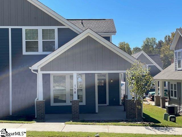 550 Twin Lake Road, Greenville SC 29609