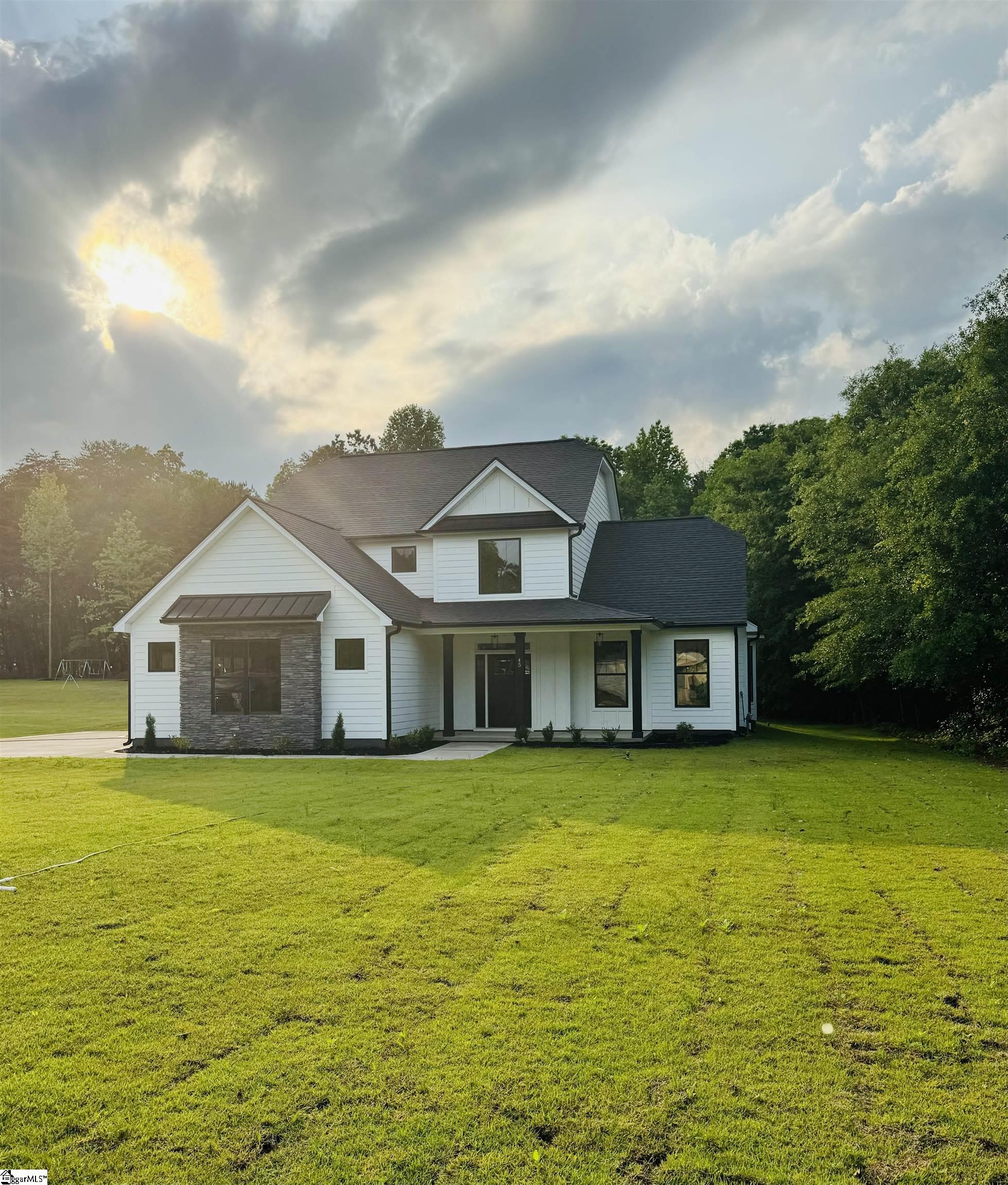 45 Wofford Road, Taylors SC 29687
