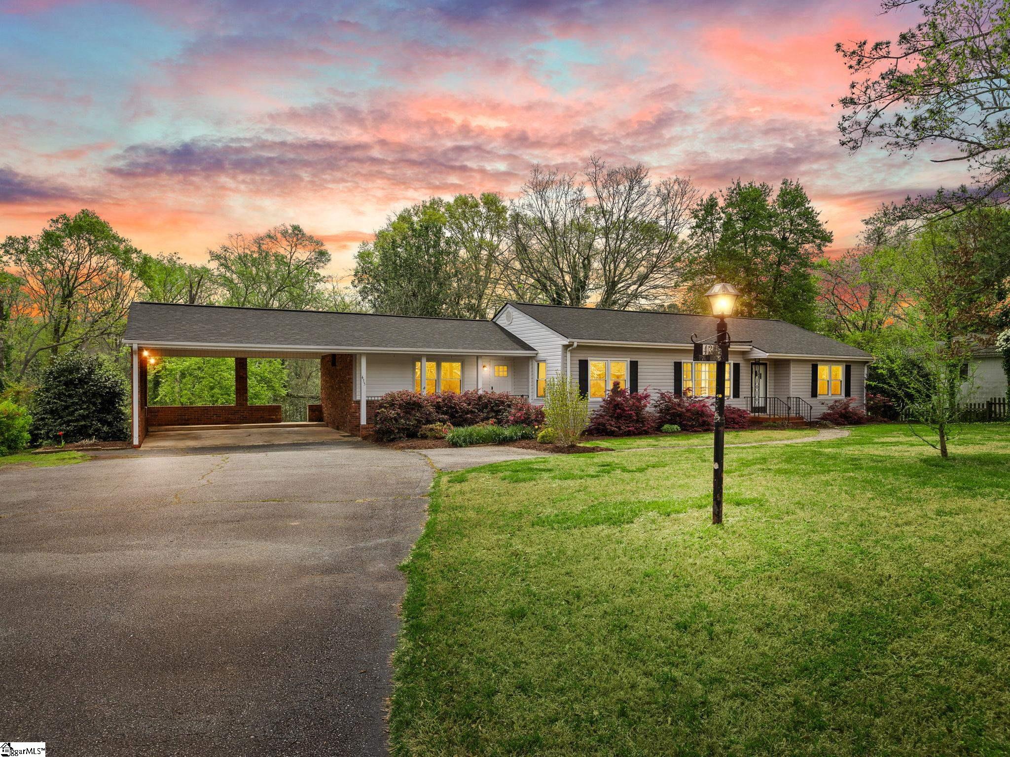 435 Briarwood Road, Spartanburg SC 29301