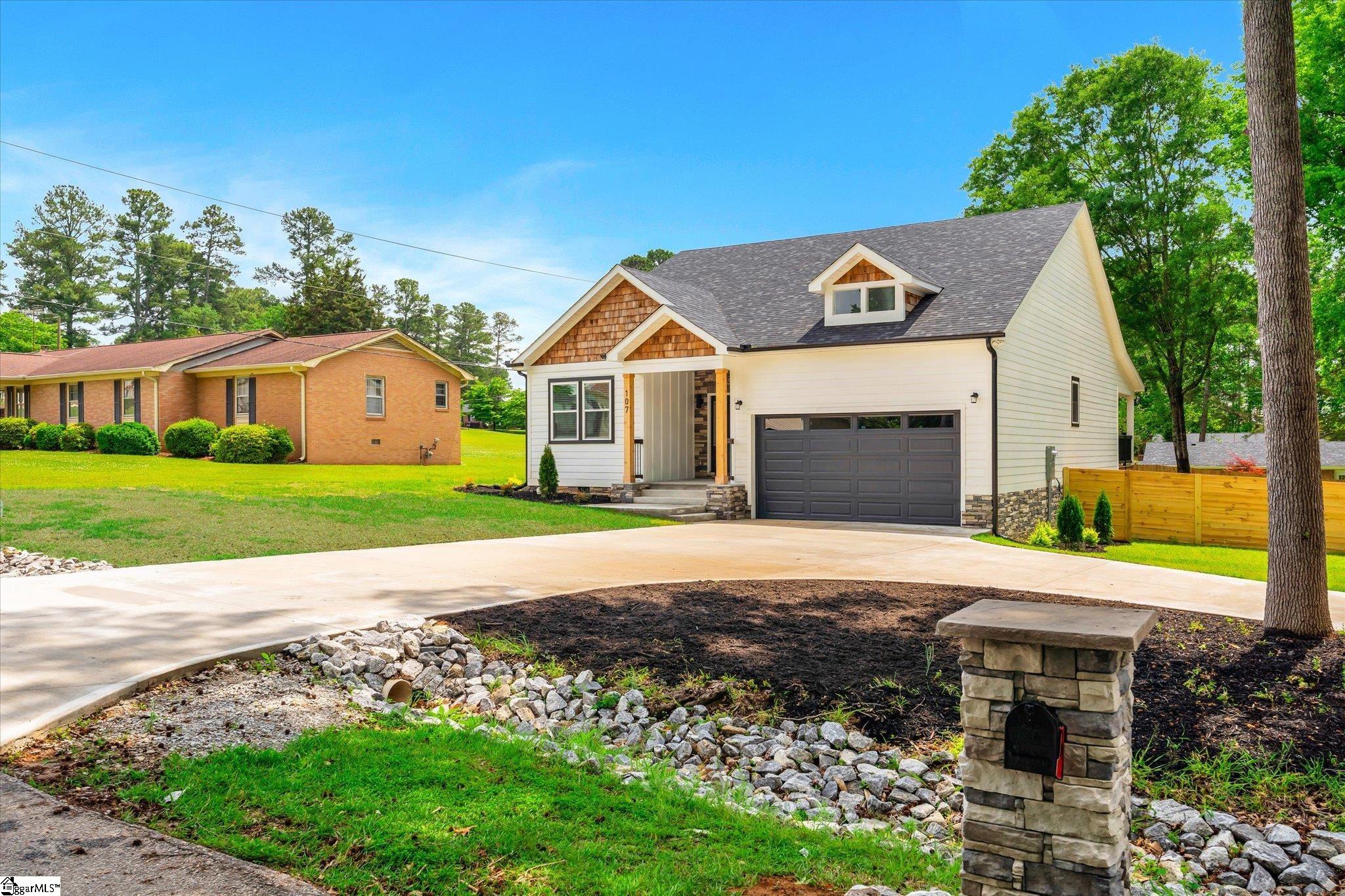107 Wood Drive, Simpsonville SC 29681