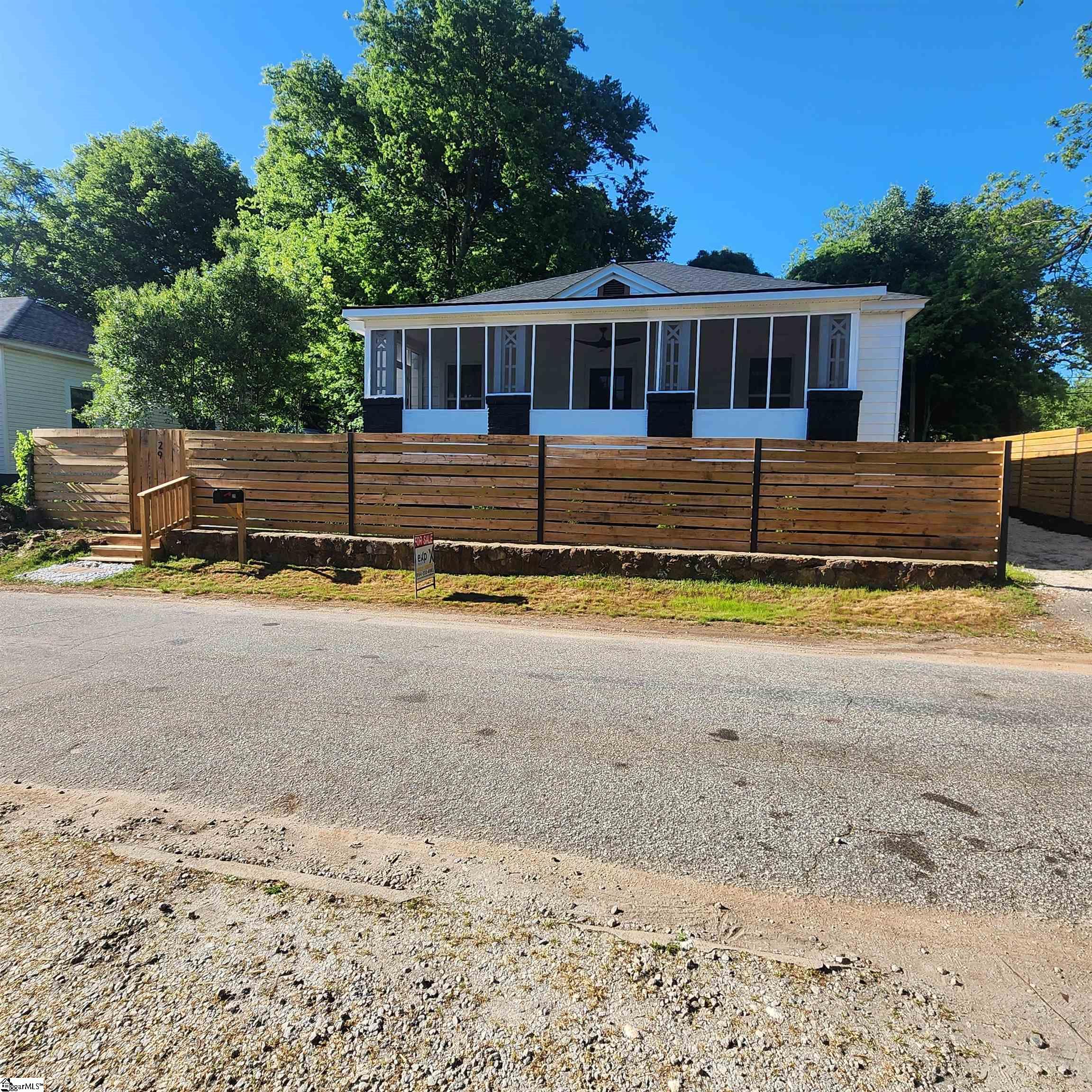 29 11th Street, Greenville SC 29611
