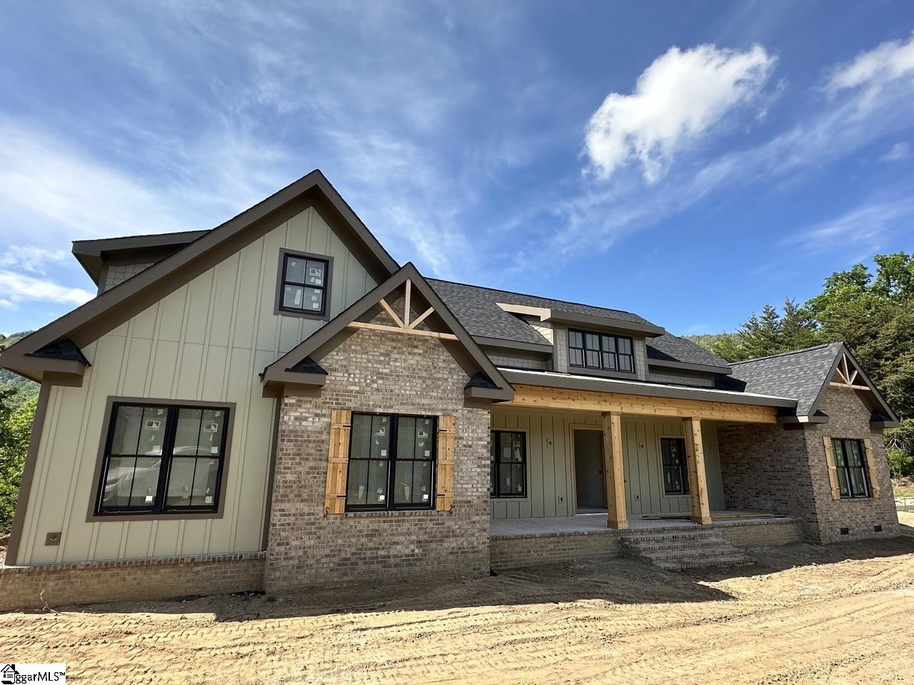 2 Flintfire Lane, Landrum SC 29356