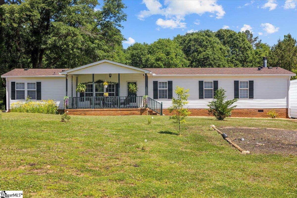 111 Sand Bar Road, Starr SC 29684