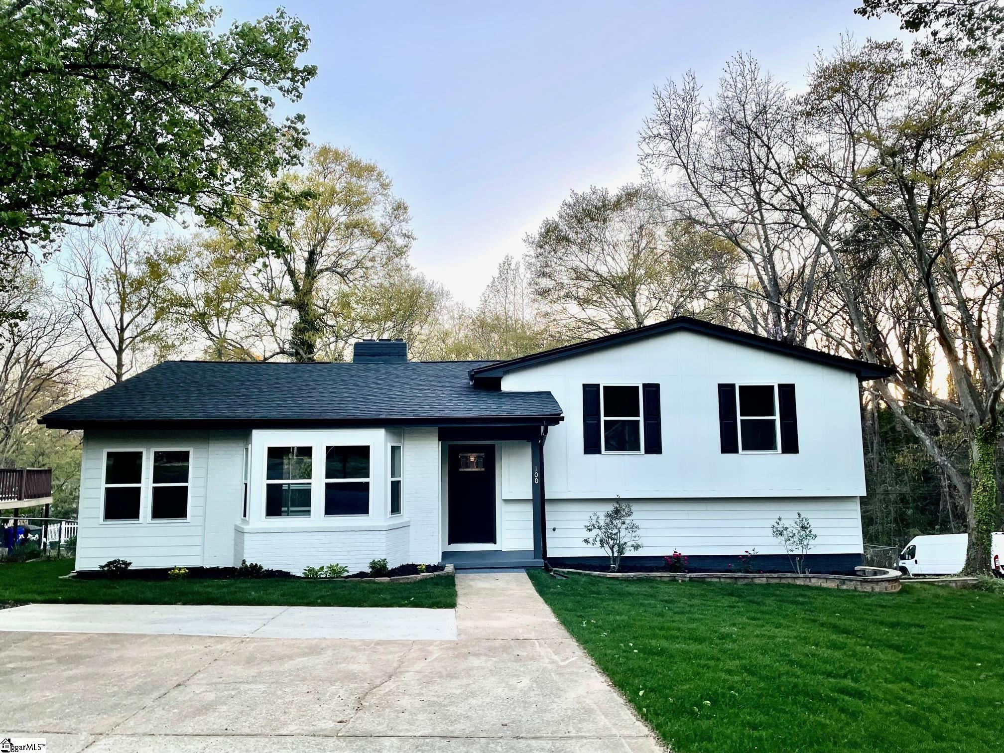 100 Robin Hood Road, Greenville SC 29607-2821