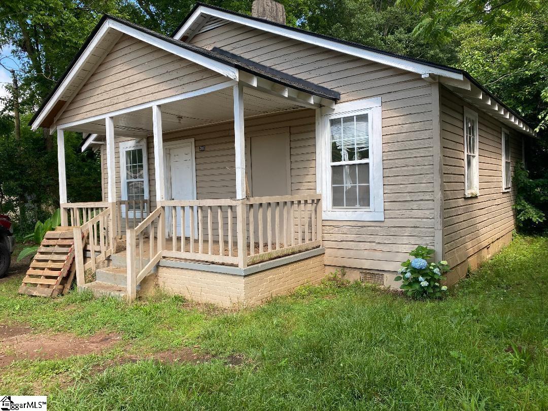 206 Goldsmith Street, Greenville SC 29609