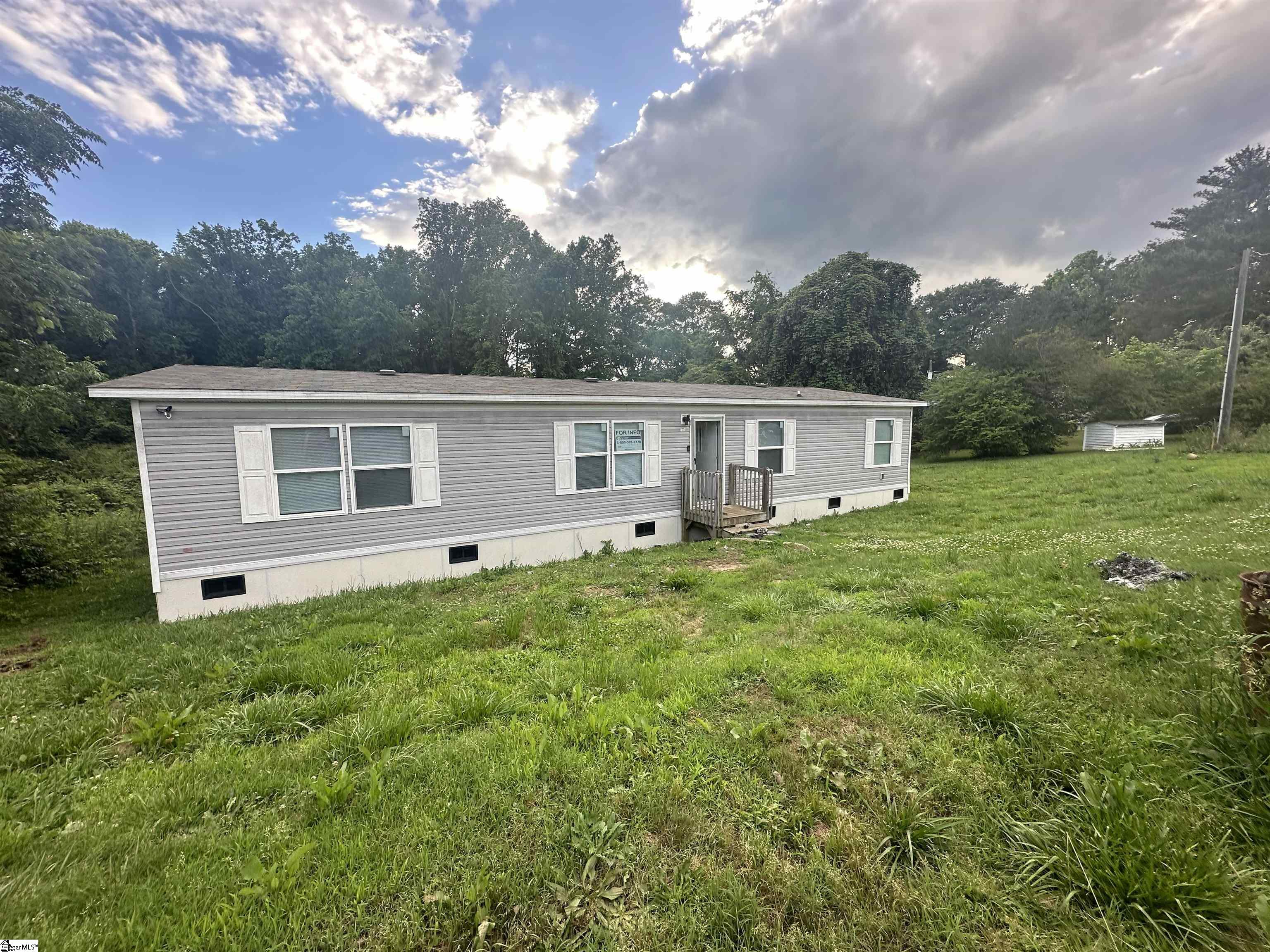 104 Duke Drive, Gray Court SC 29645