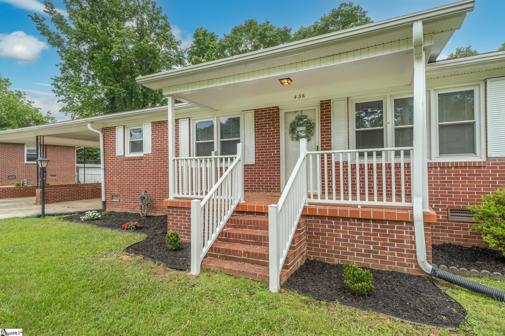 436 Meadowbrook Avenue, Woodruff SC 29388