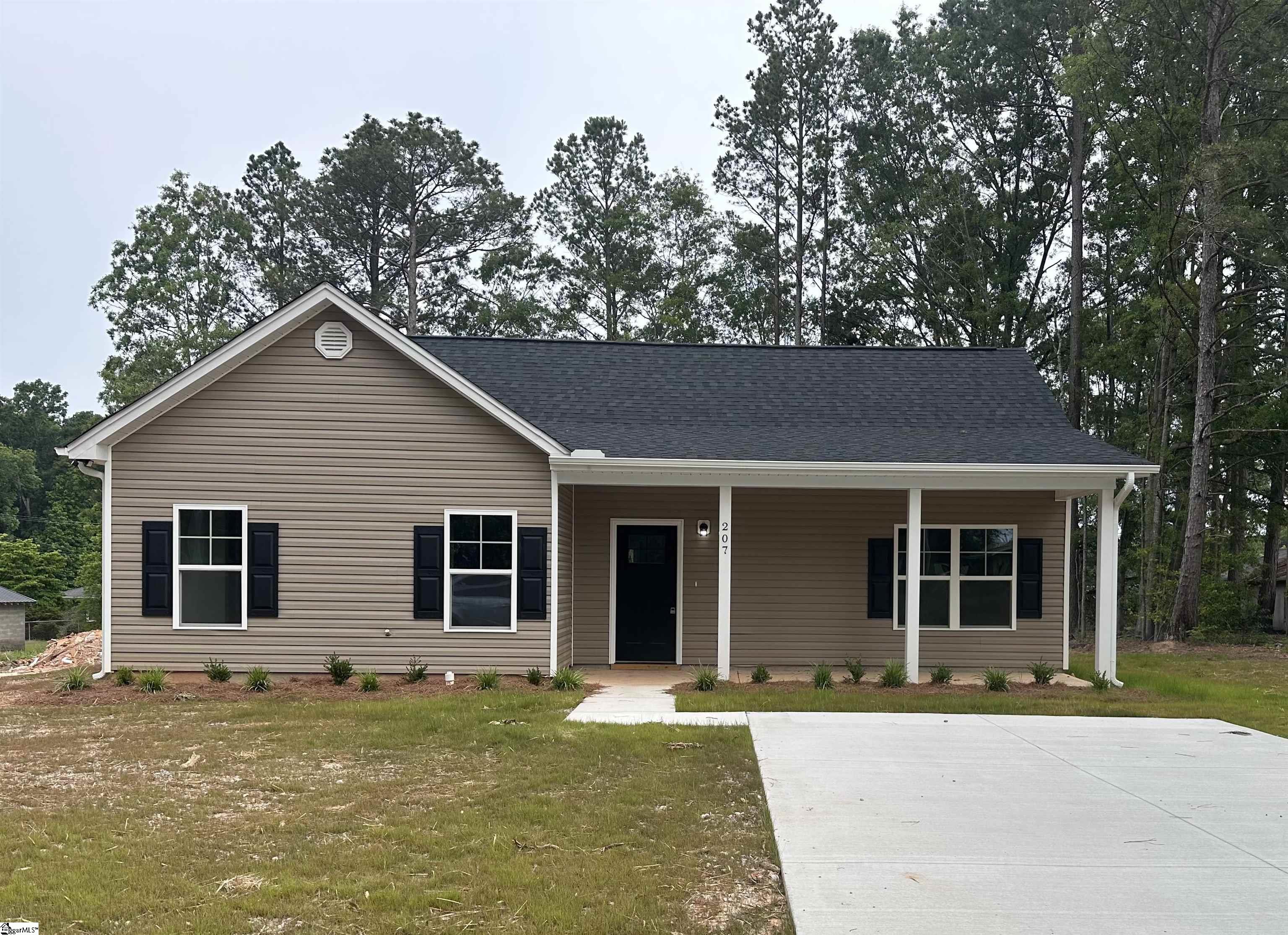 207 Virginia Avenue, Greenwood SC 29646