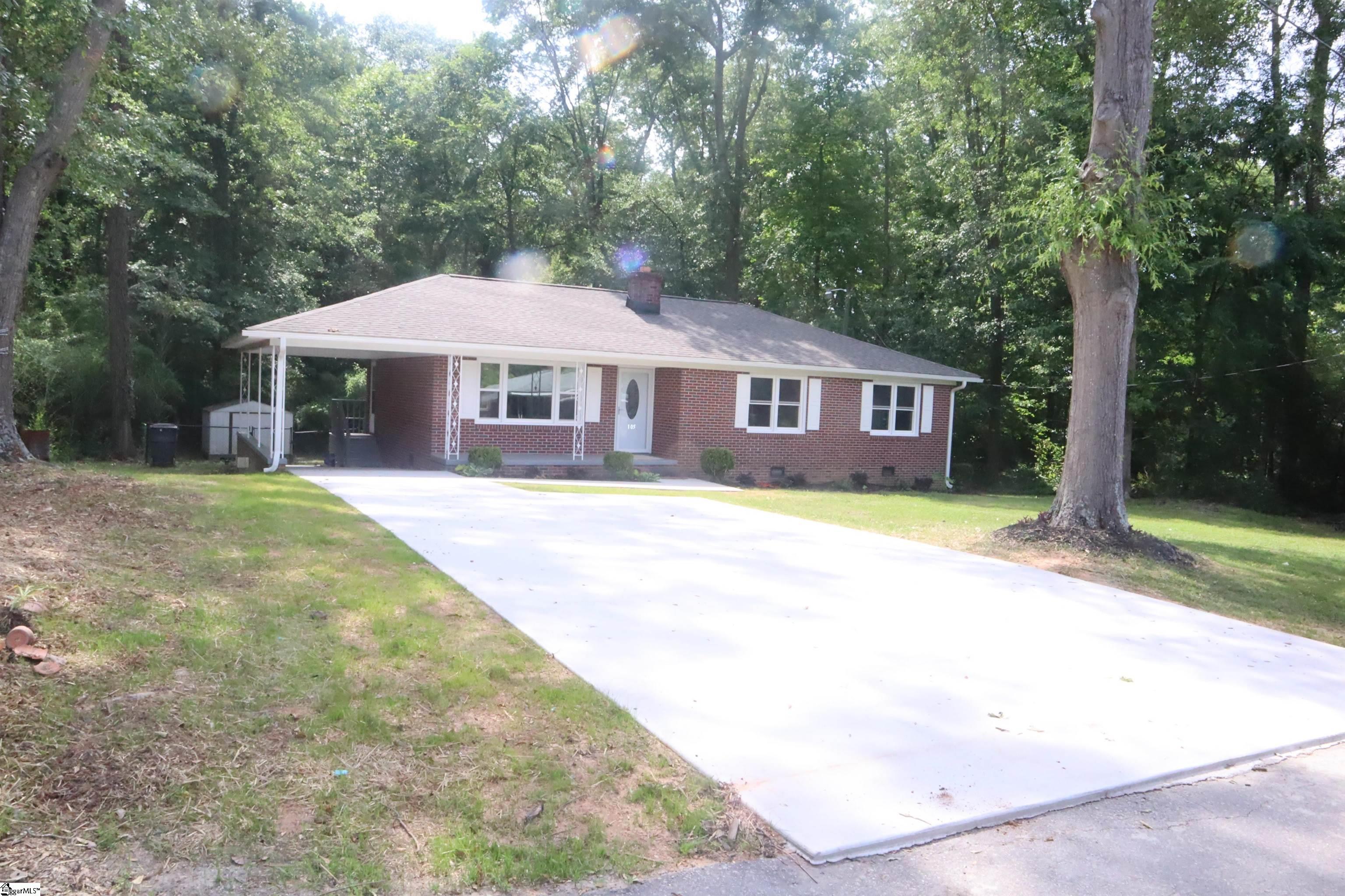 105 Brooklyn Park, Laurens SC 29360