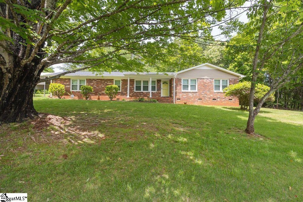 1528 Hunts Bridge Road, Easley SC 29640