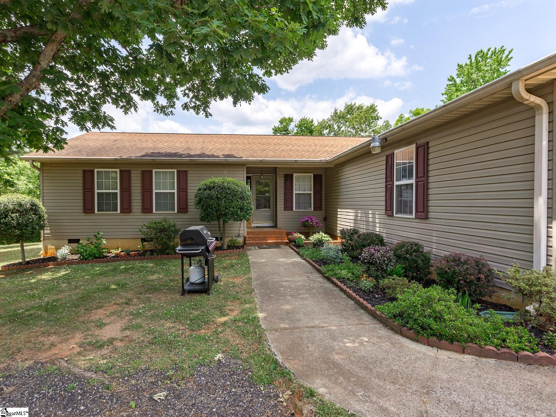 31 W Ridge Drive, Travelers Rest SC 29690