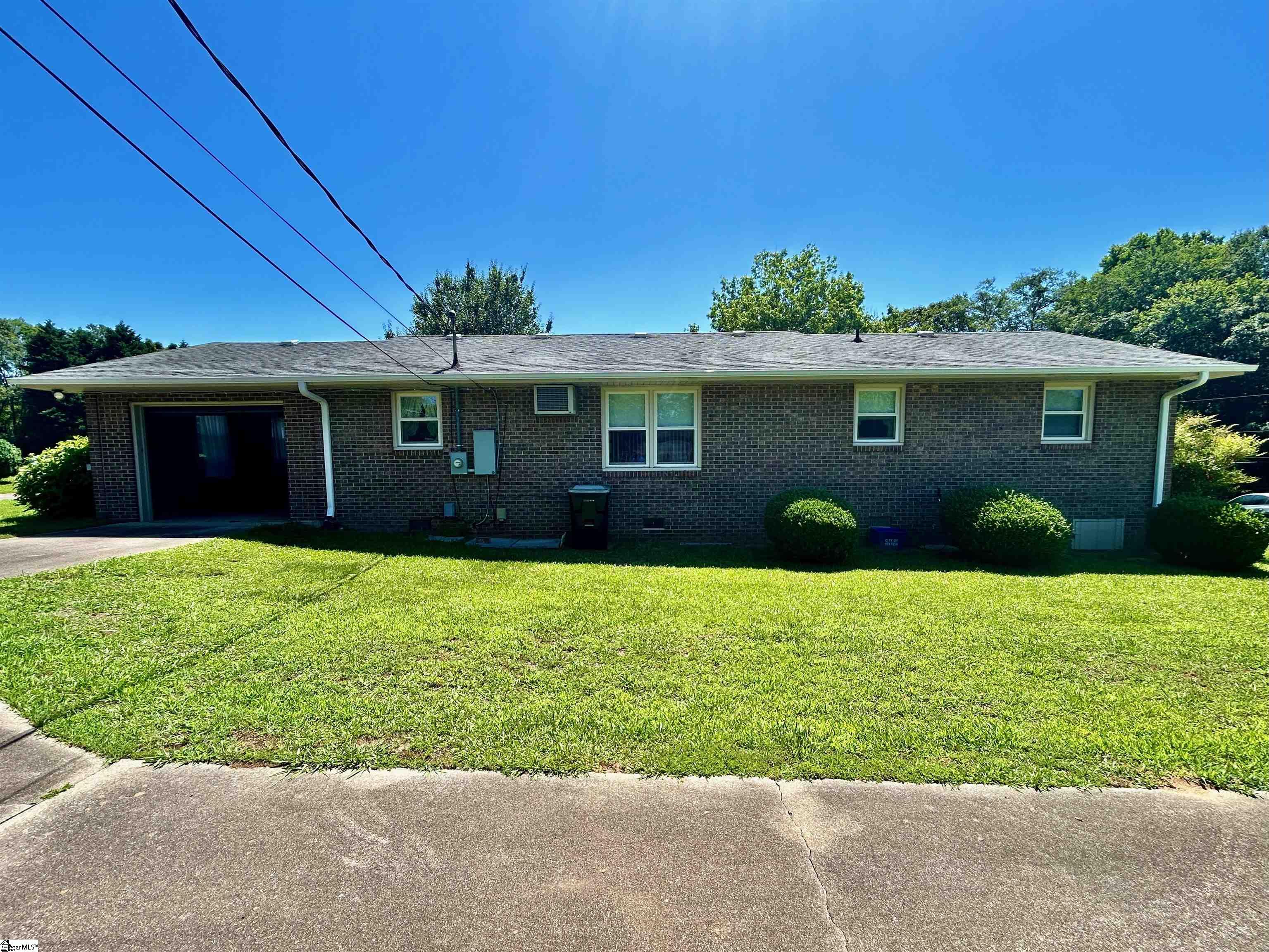 105 Fleetwood Drive