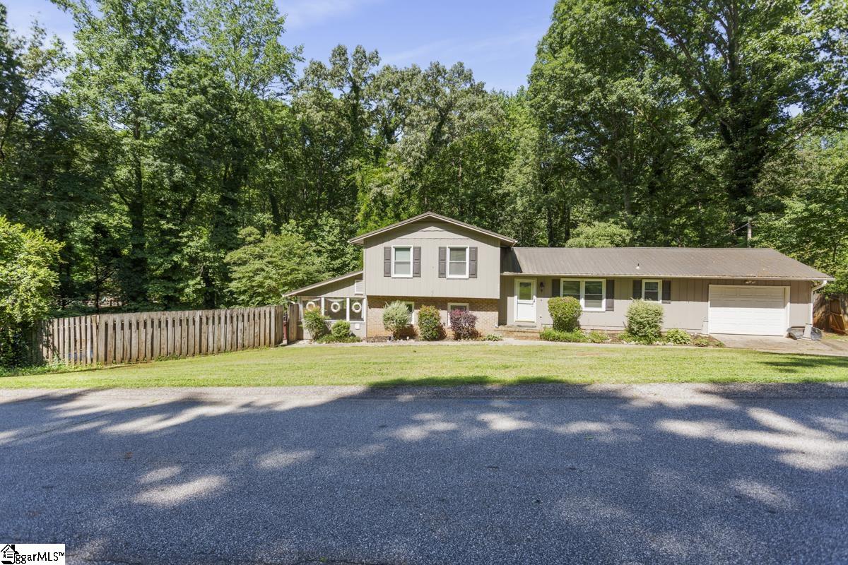 442 Eastcliff Drive, West Union SC 29696-3121