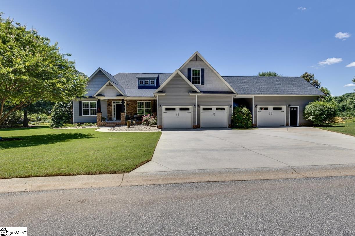 17 Stoneledges Lane, Taylors SC 29687