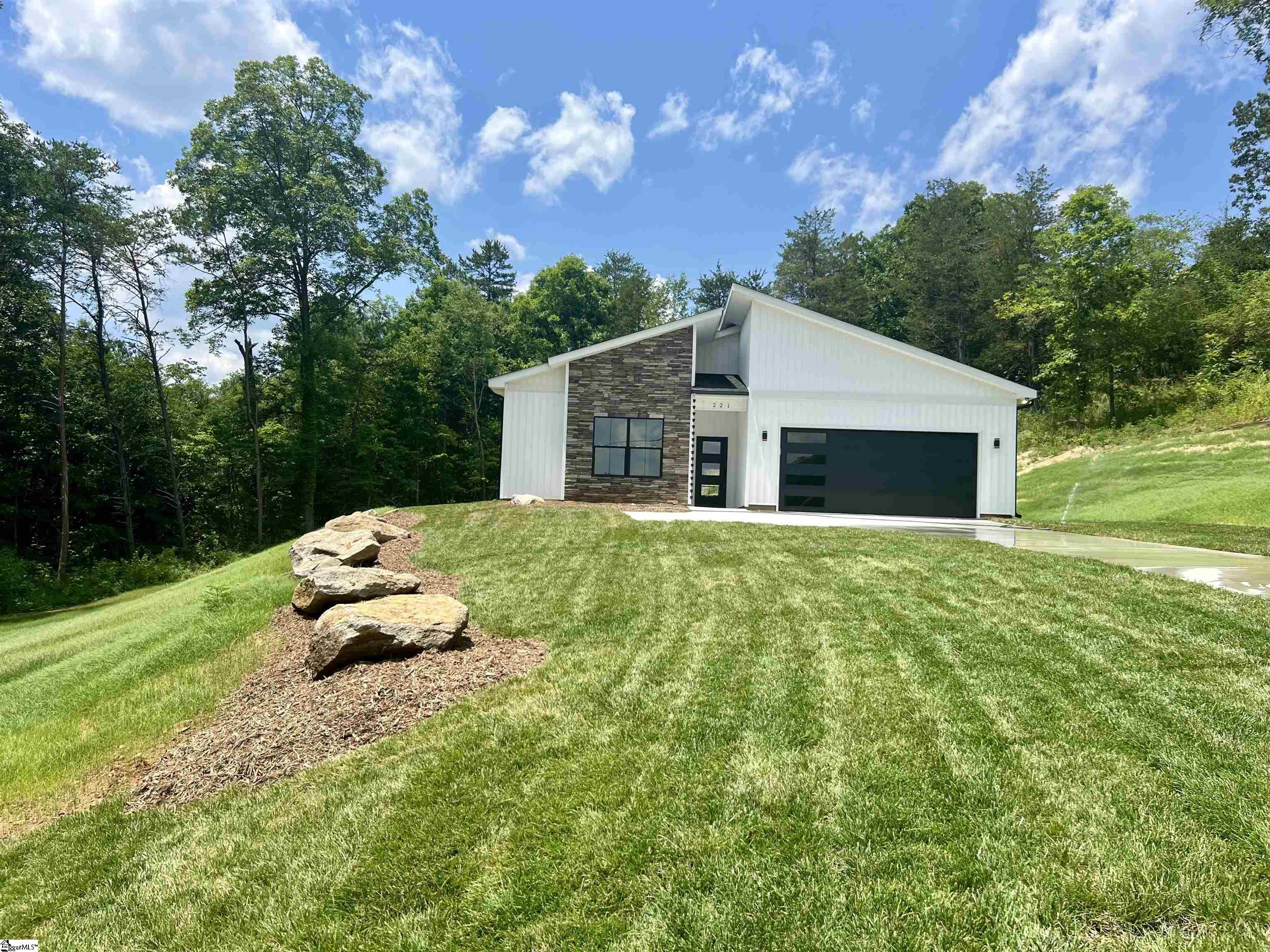 221 Lenhardt Road, Easley SC 29640