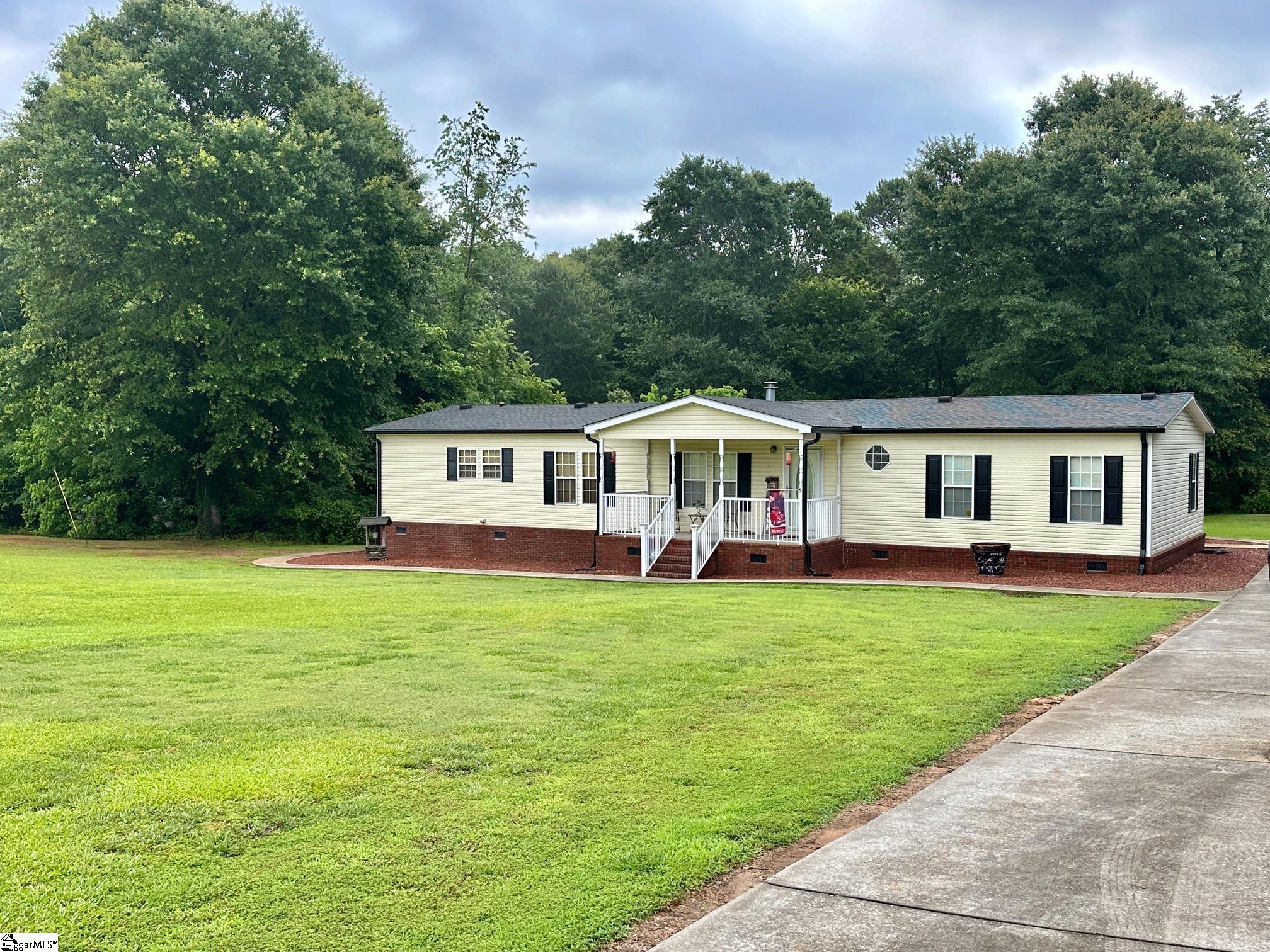 1511 Hattons Ford Road, Townville SC 29689