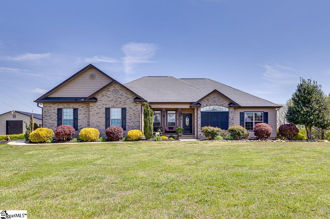 735 Allendale Road, Woodruff SC 29388