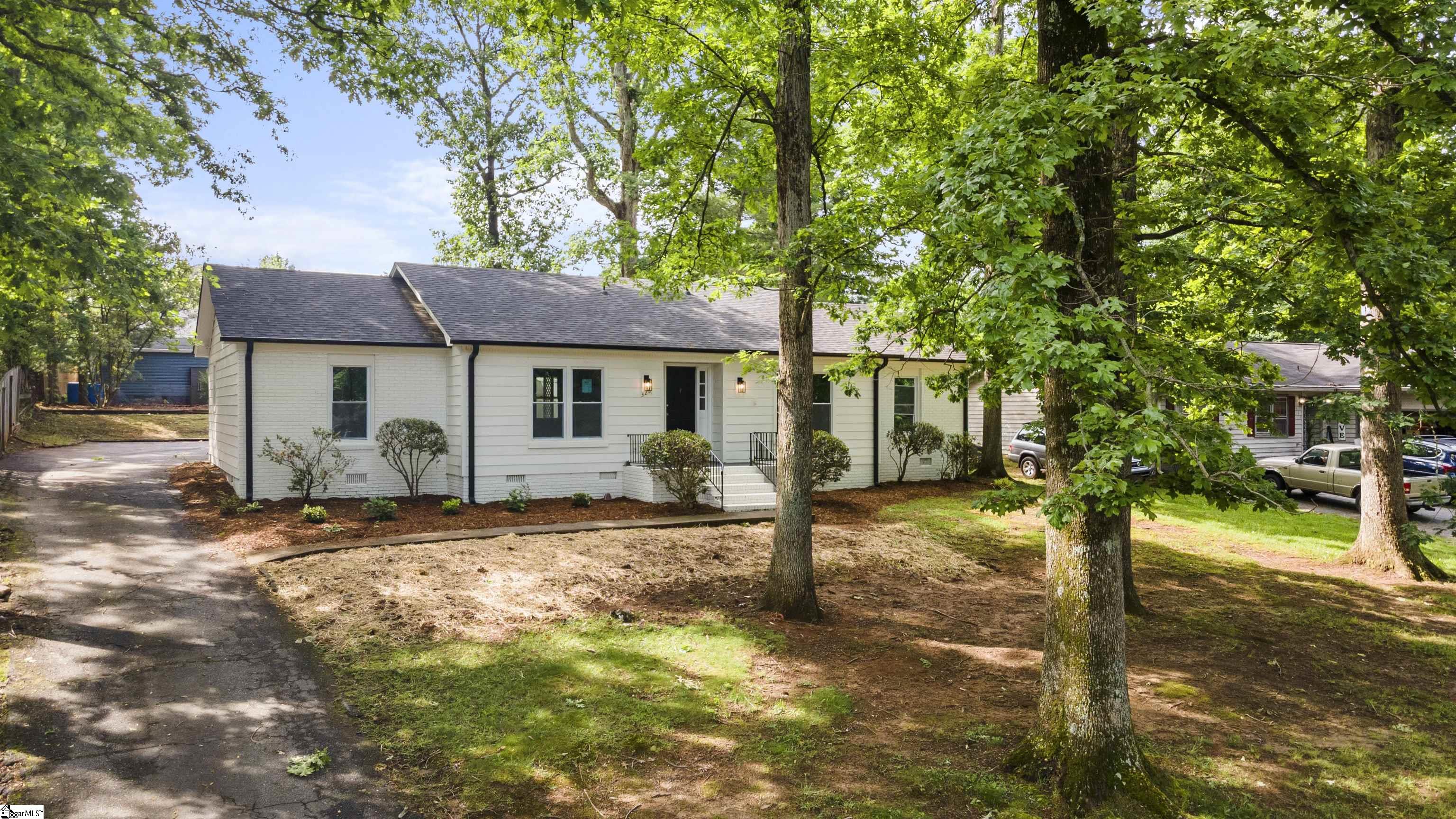 326 Seven Oaks Lane, Spartanburg SC 29301-2716