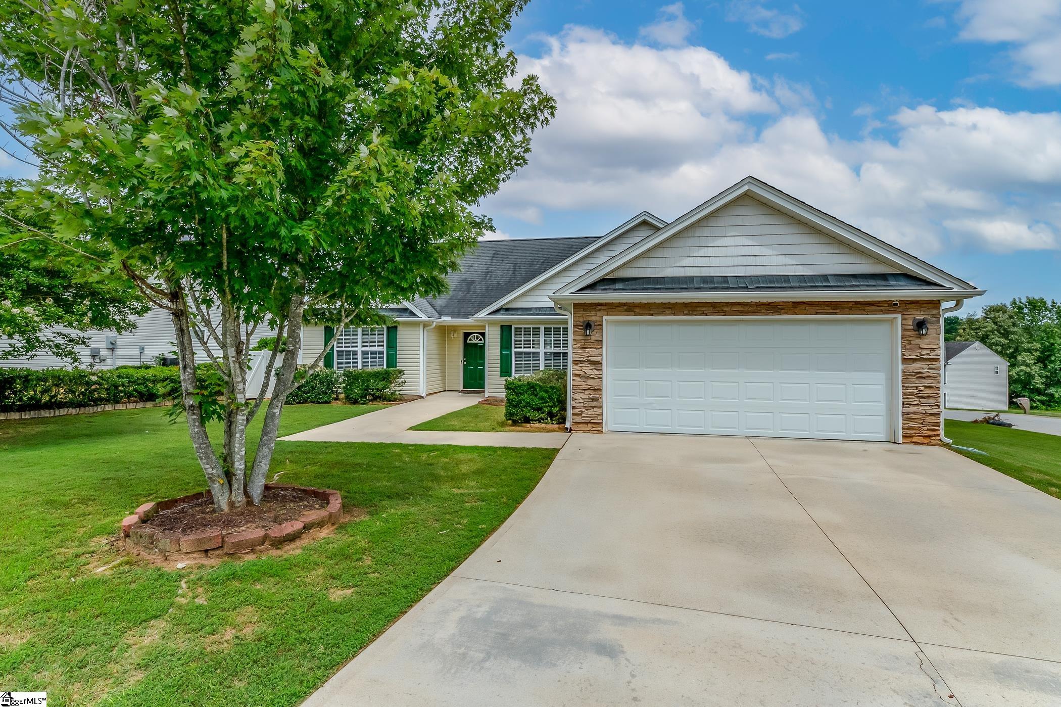 409 Dellwater Way, Spartanburg SC 29306