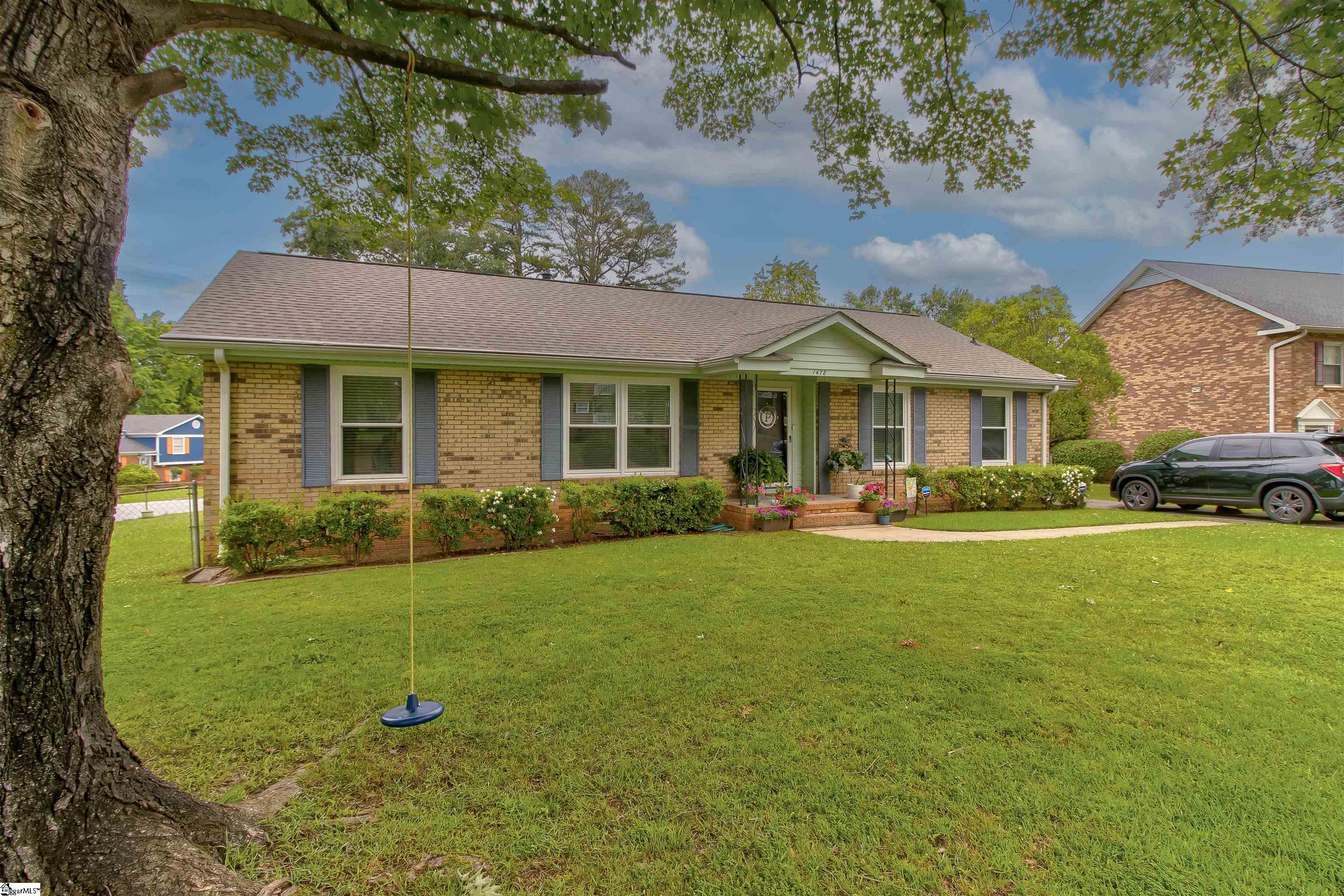 1478 Dover Road, Spartanburg SC 29301