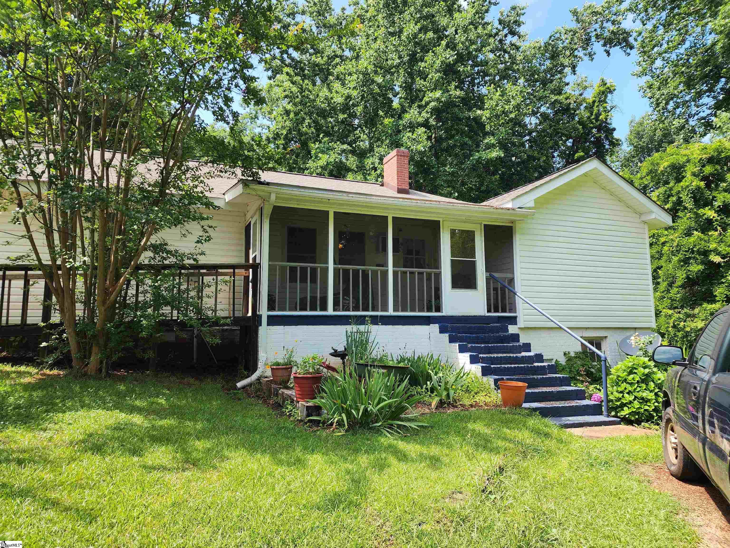 506 Woodall Mountain Road, Pickens SC 29671