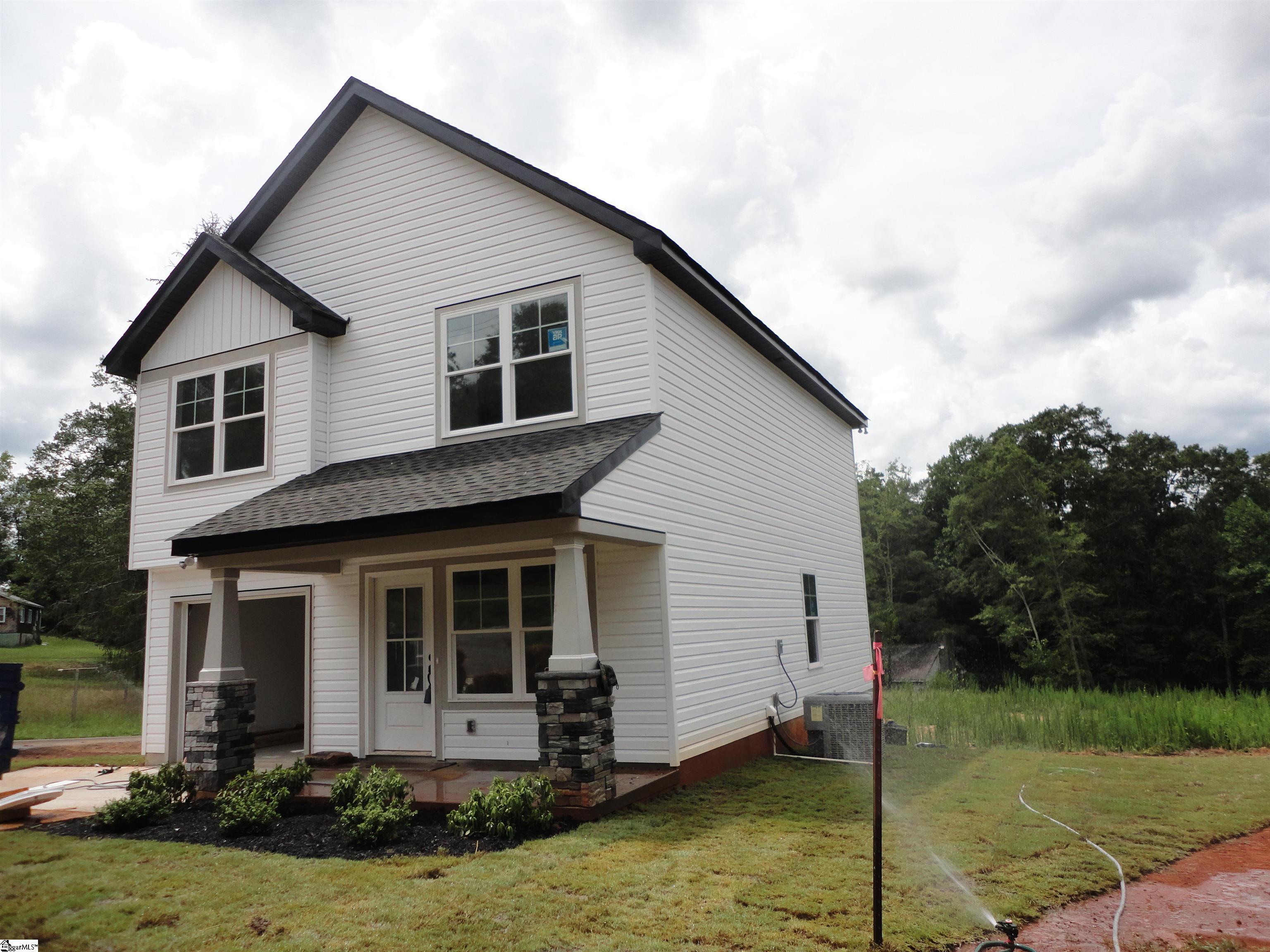 301 N Palmetto Street, Liberty SC 29657