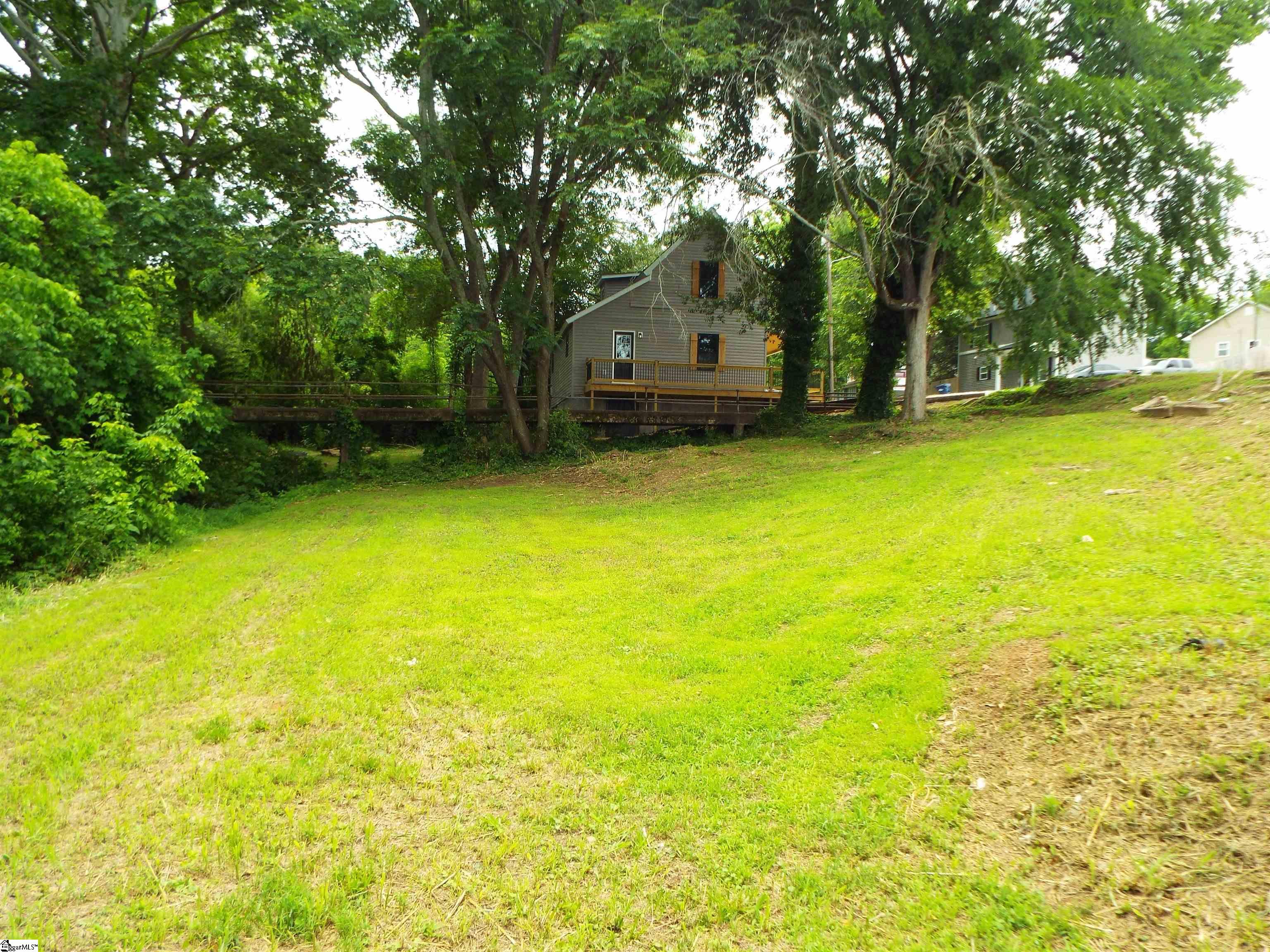 102 S Smythe Street, Pelzer SC 29669