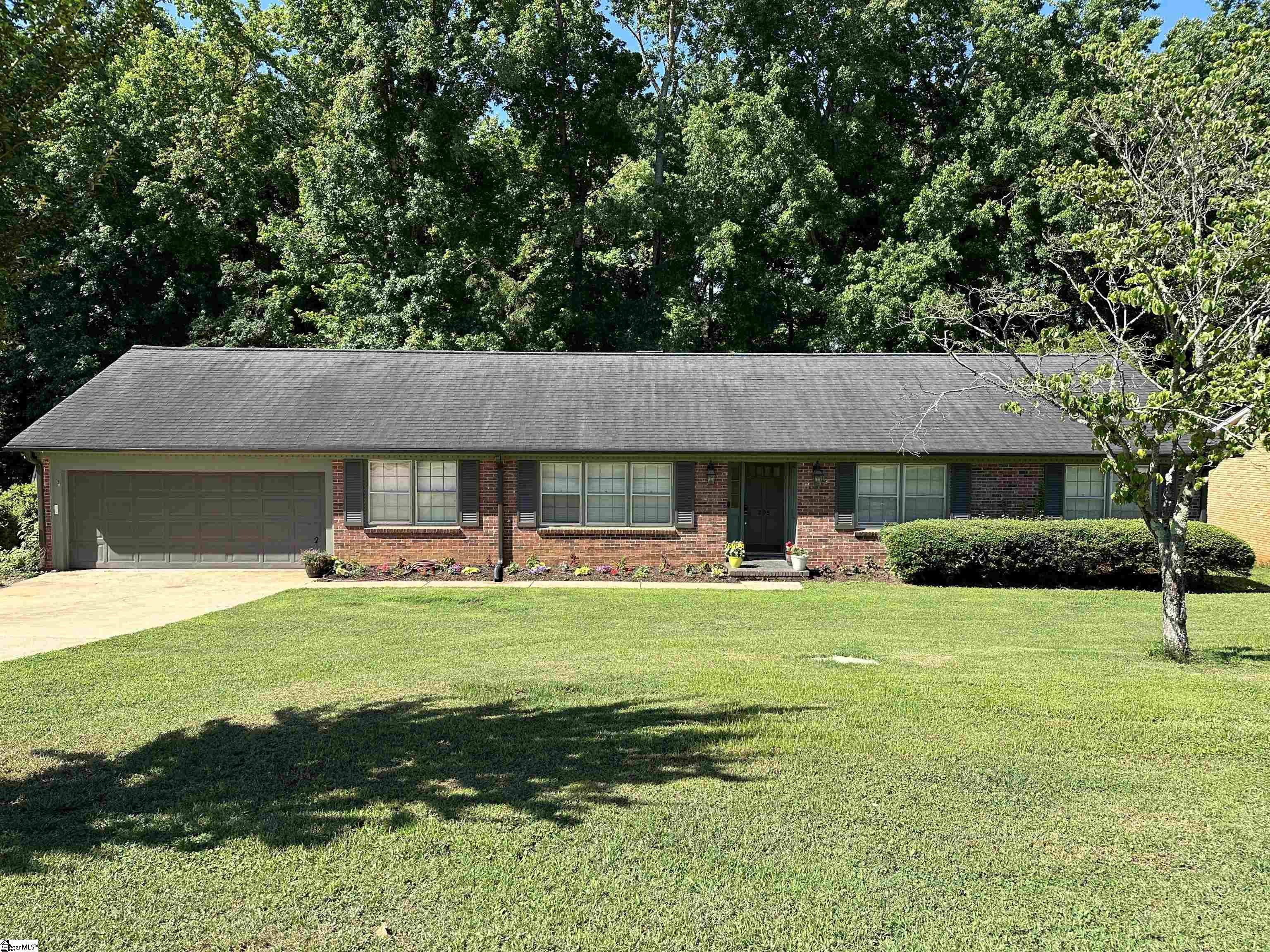 206 Shelton Drive, Spartanburg SC 29307