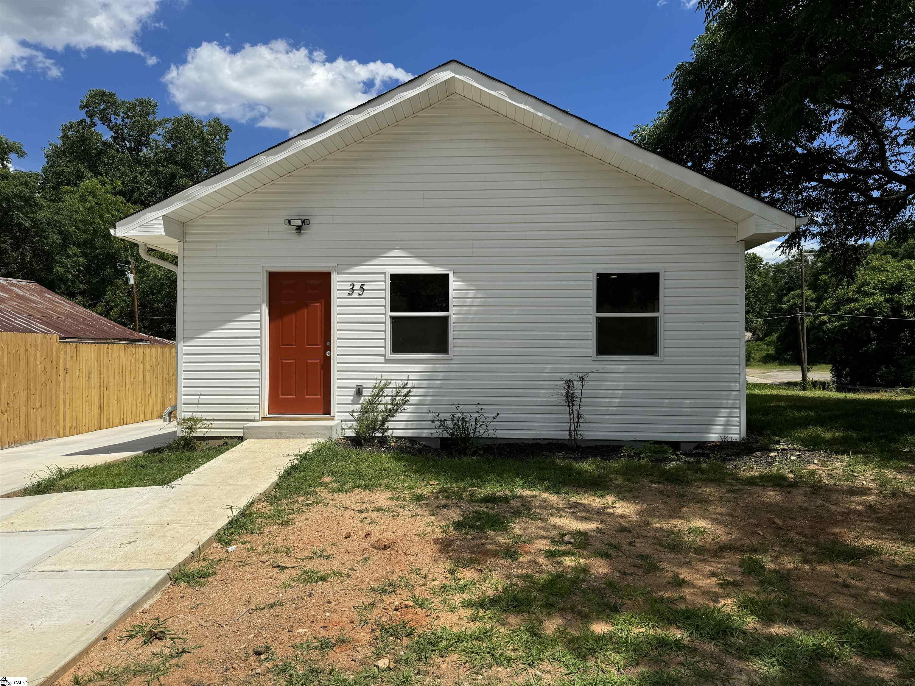 35 Oak Street, Spartanburg SC 29306