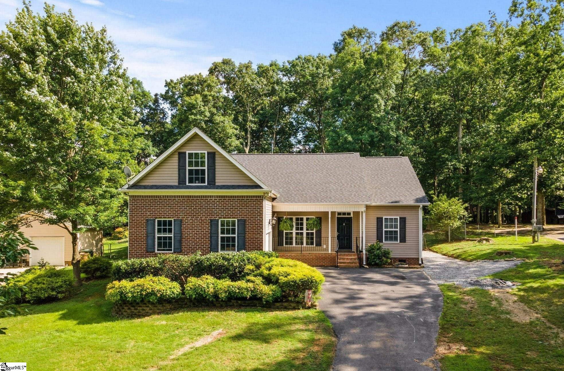 211 Lyons Drive, Simpsonville SC 29681-4442