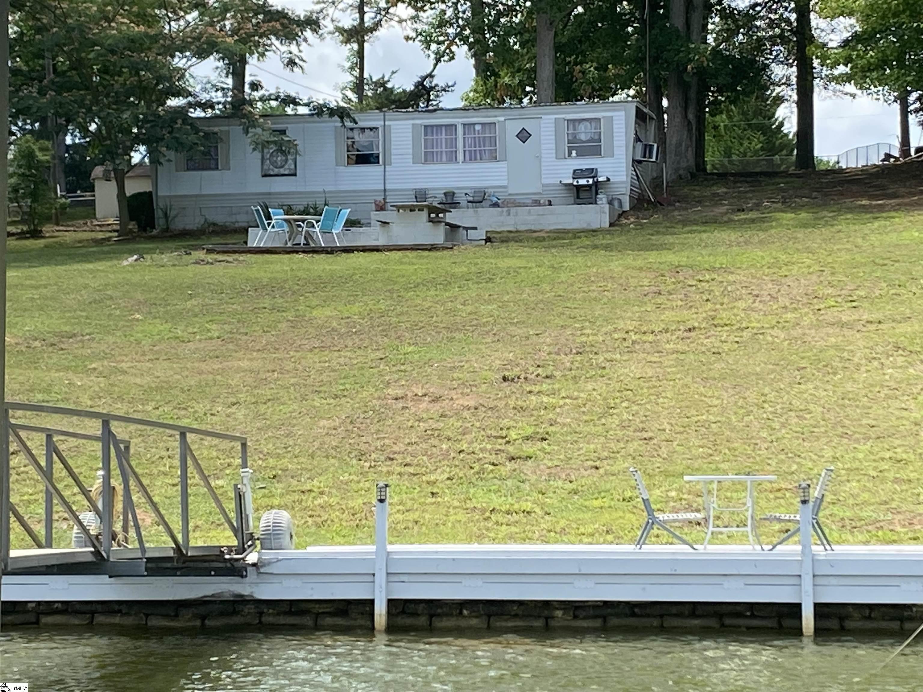 243 Third Avenue, Iva SC 29655