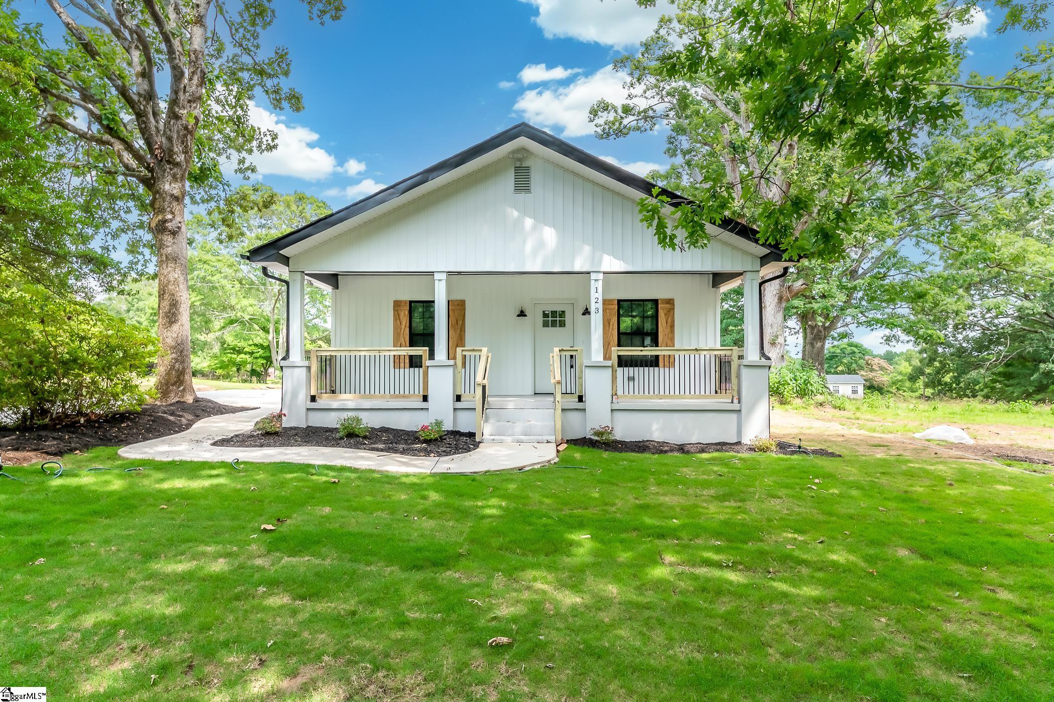 123 Old Cooper Mill Road, Spartanburg SC 29307