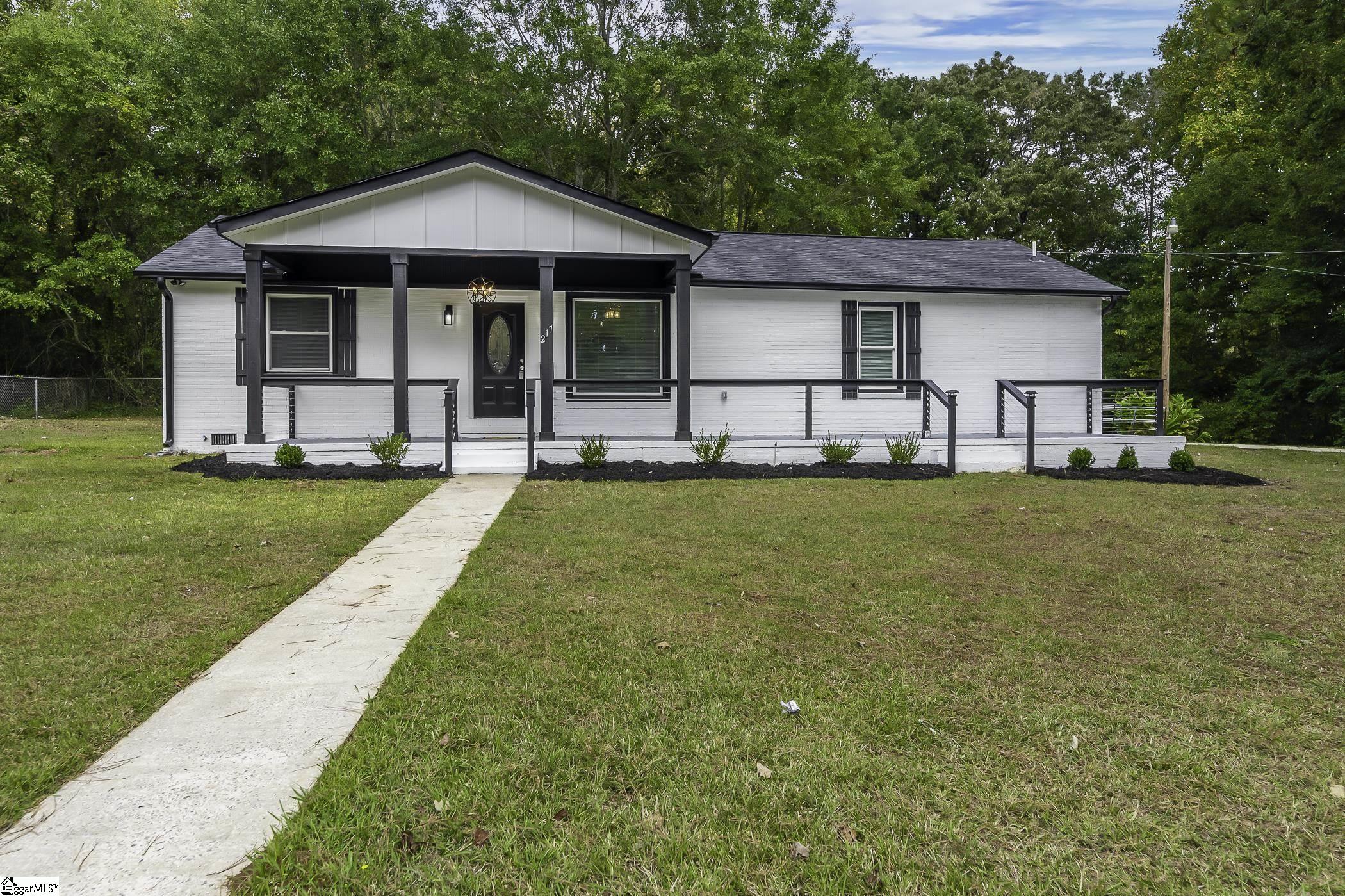 217 Truman Street, Laurens SC 29360