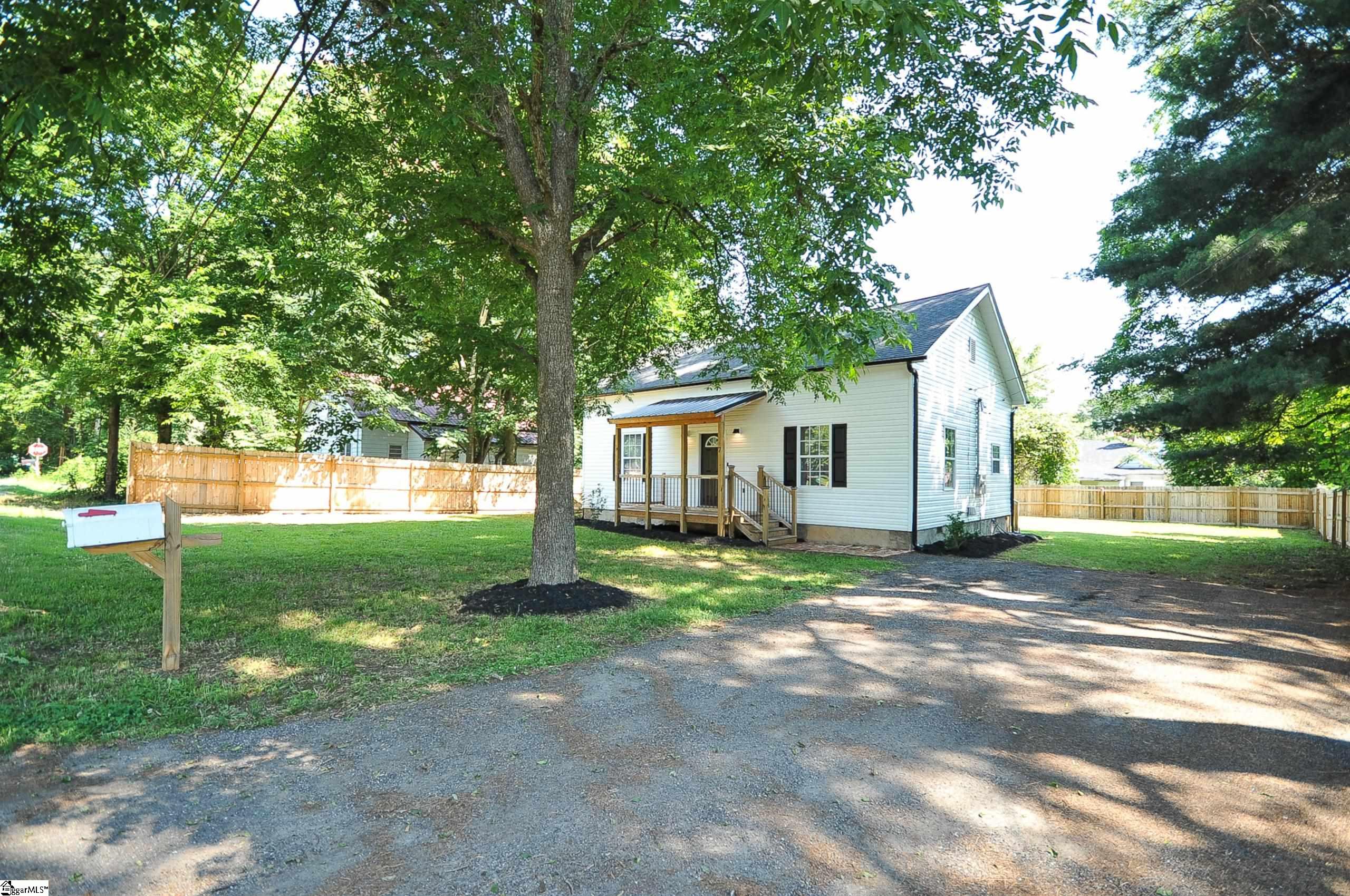 7 E Fourth Street, Williamston SC 29697
