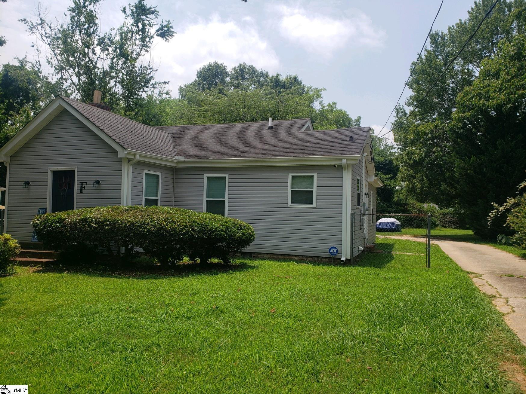 206 Carey Avenue, Greer SC 29651