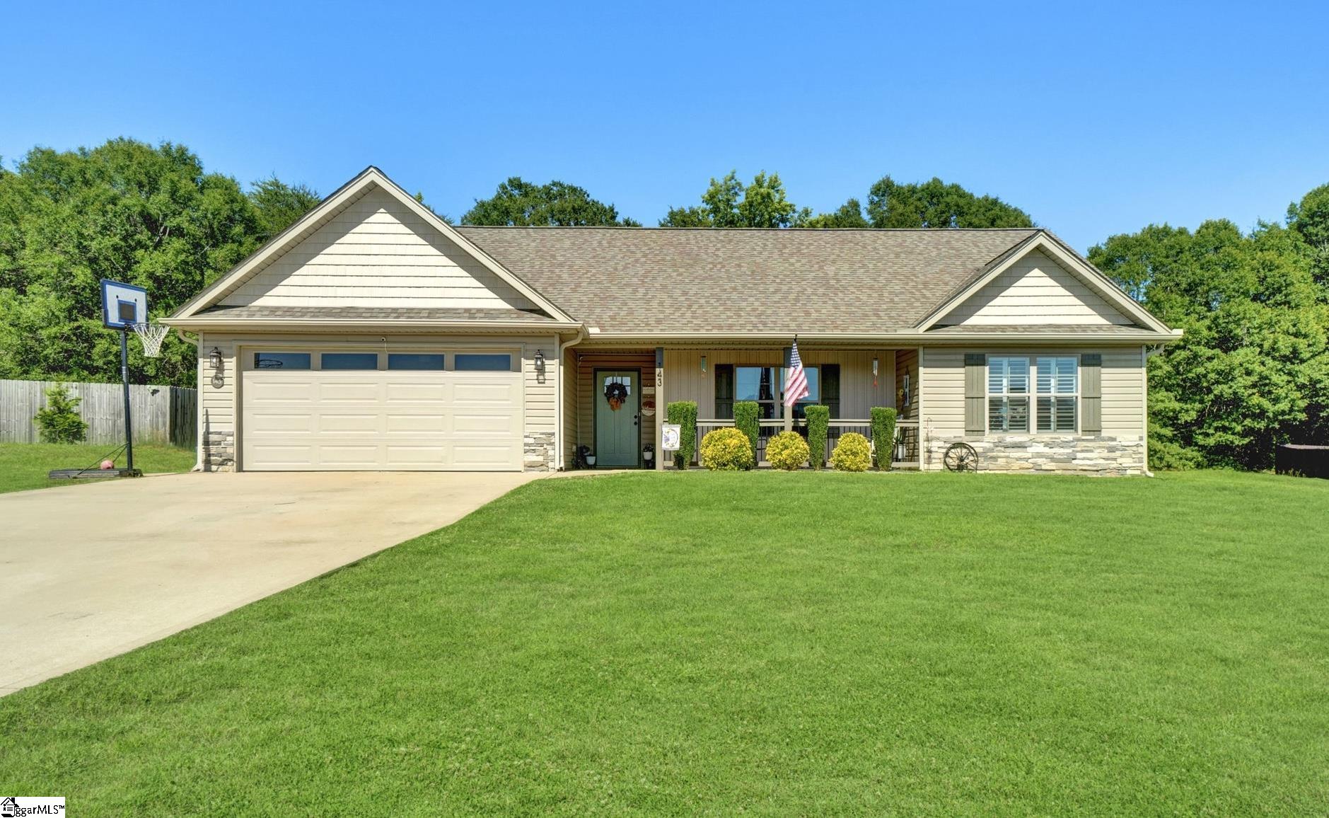 143 Manor House Lane, Chesnee SC 29323