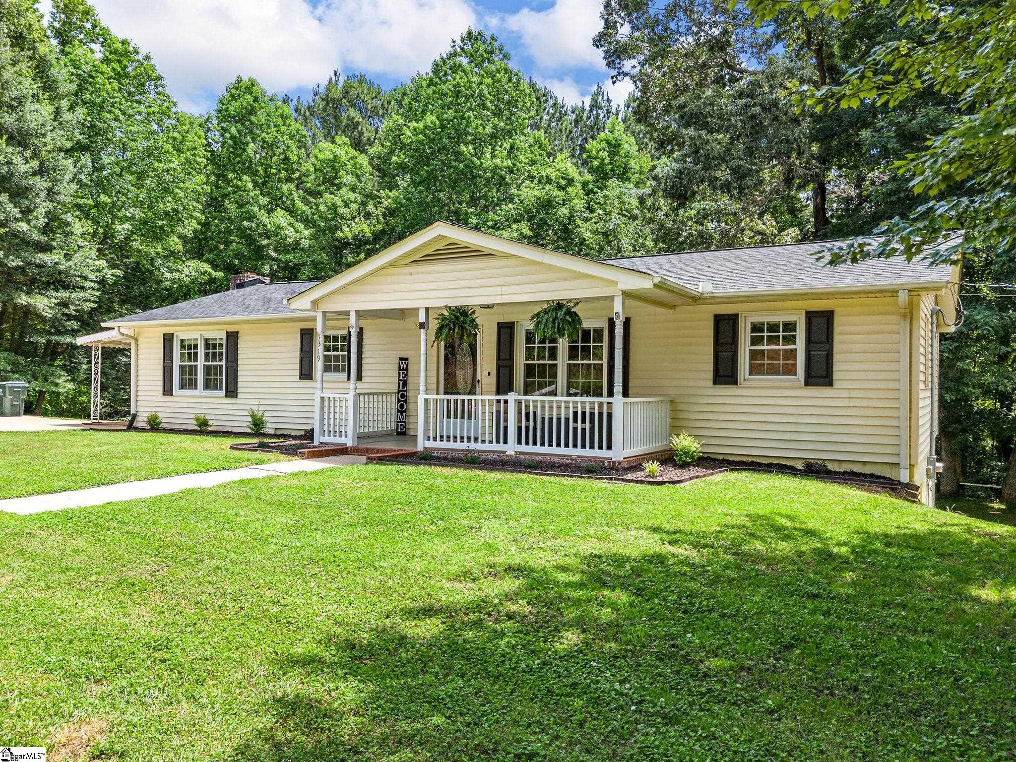 1319 Pleasant Hill Road, Landrum SC 29356