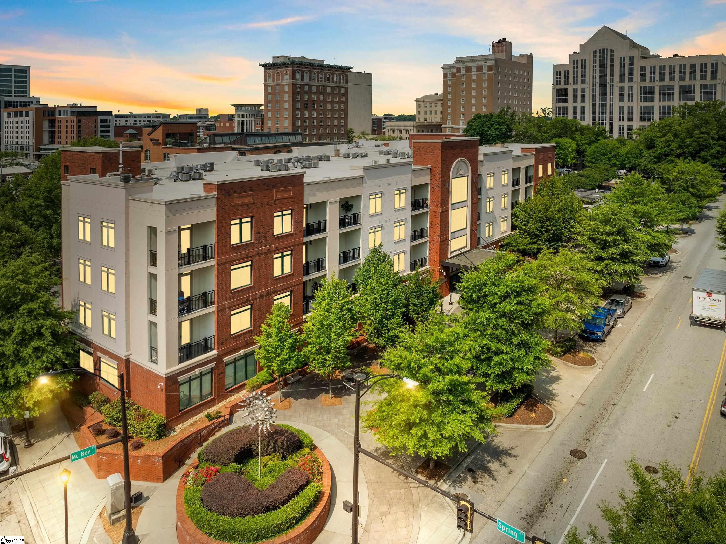 98 E Mcbee Avenue Unit 409, Greenville SC 29601