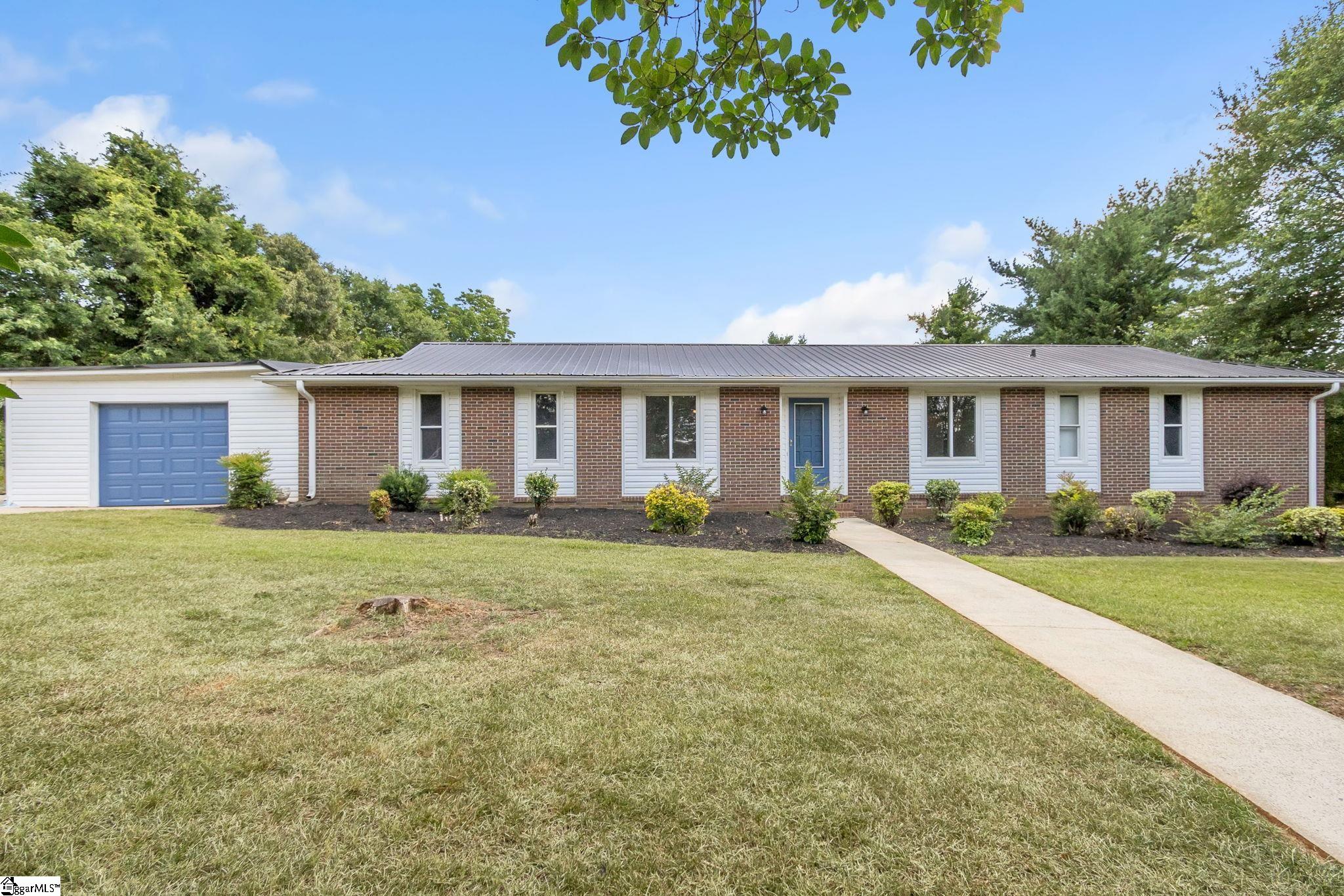 107 Carriage Lane, Simpsonville SC 29681