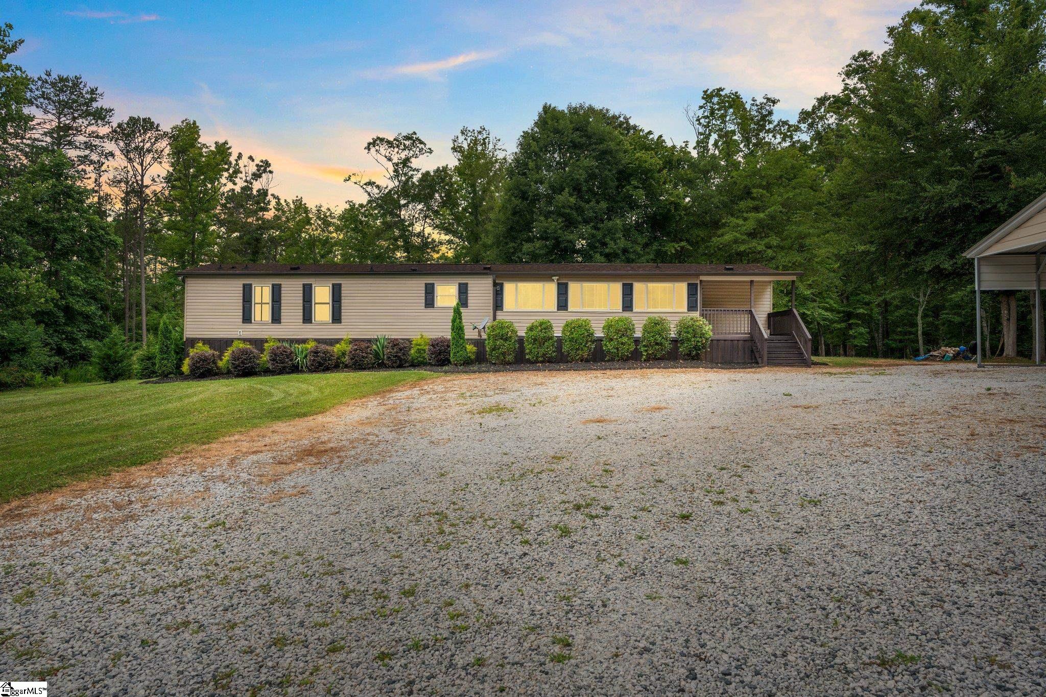 71 Lodgeview Court, Gray Court SC 29645