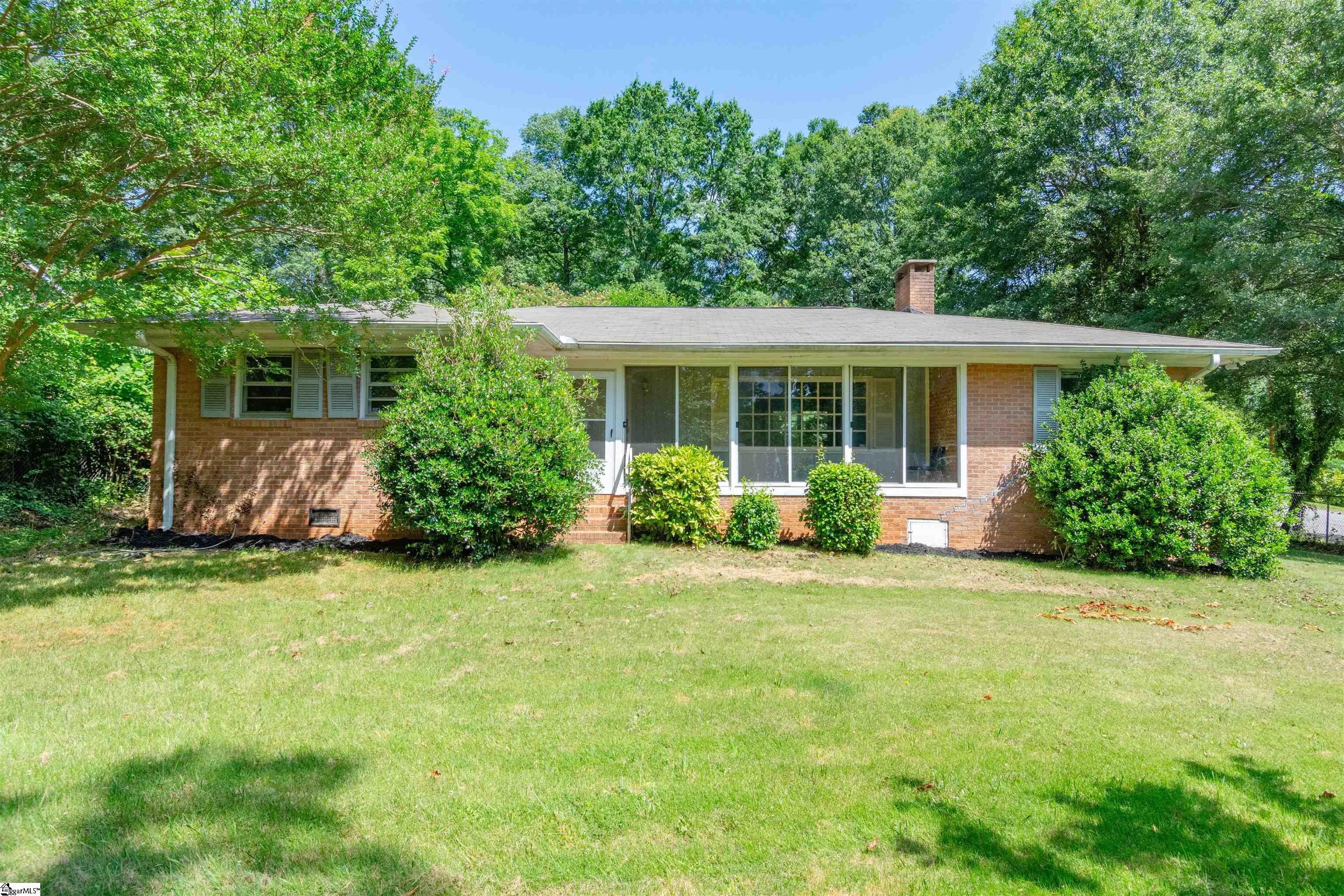 104 Vanderbilt Road, Spartanburg SC 29301